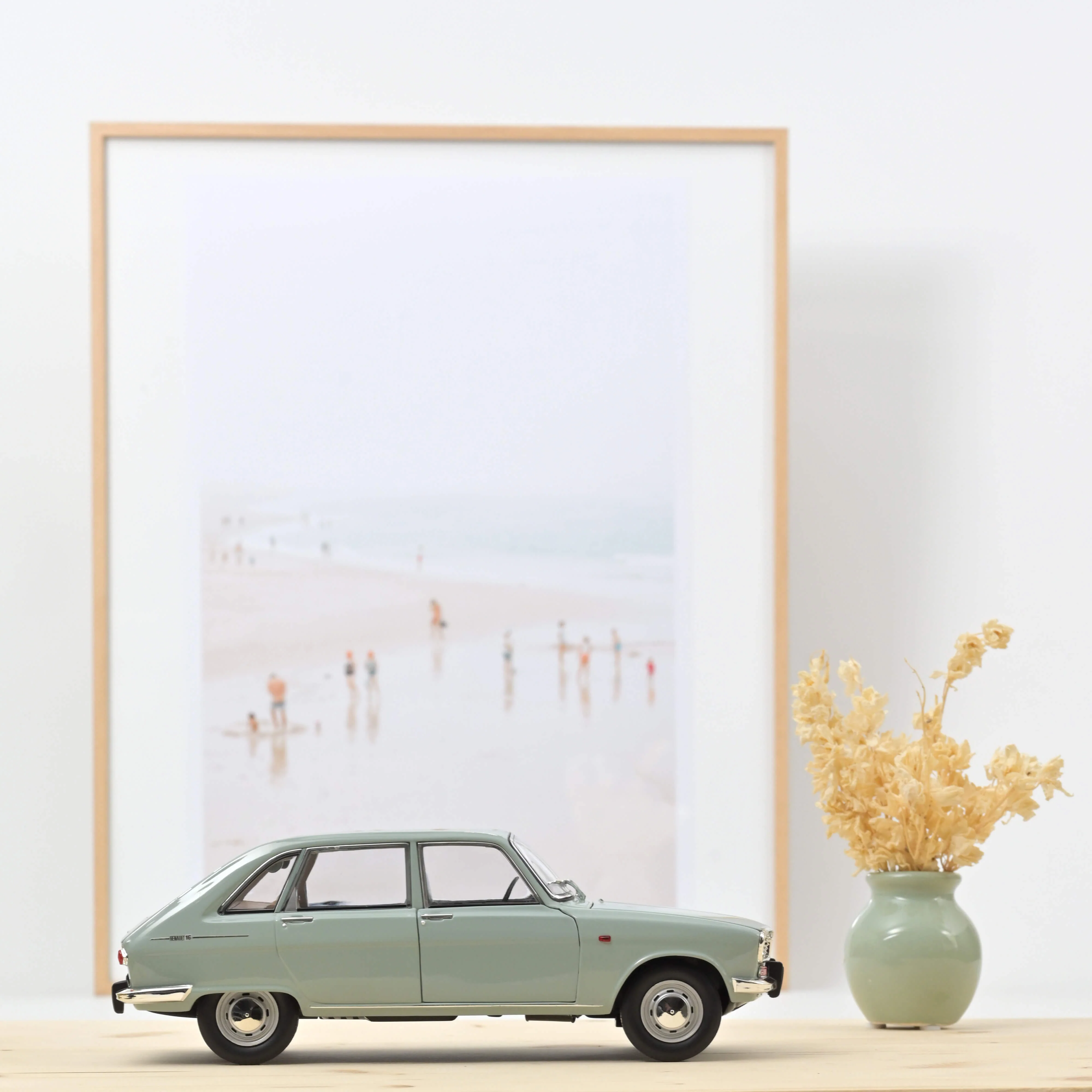 Renault 16 1968 Bleu clair 1/18 - Image 3