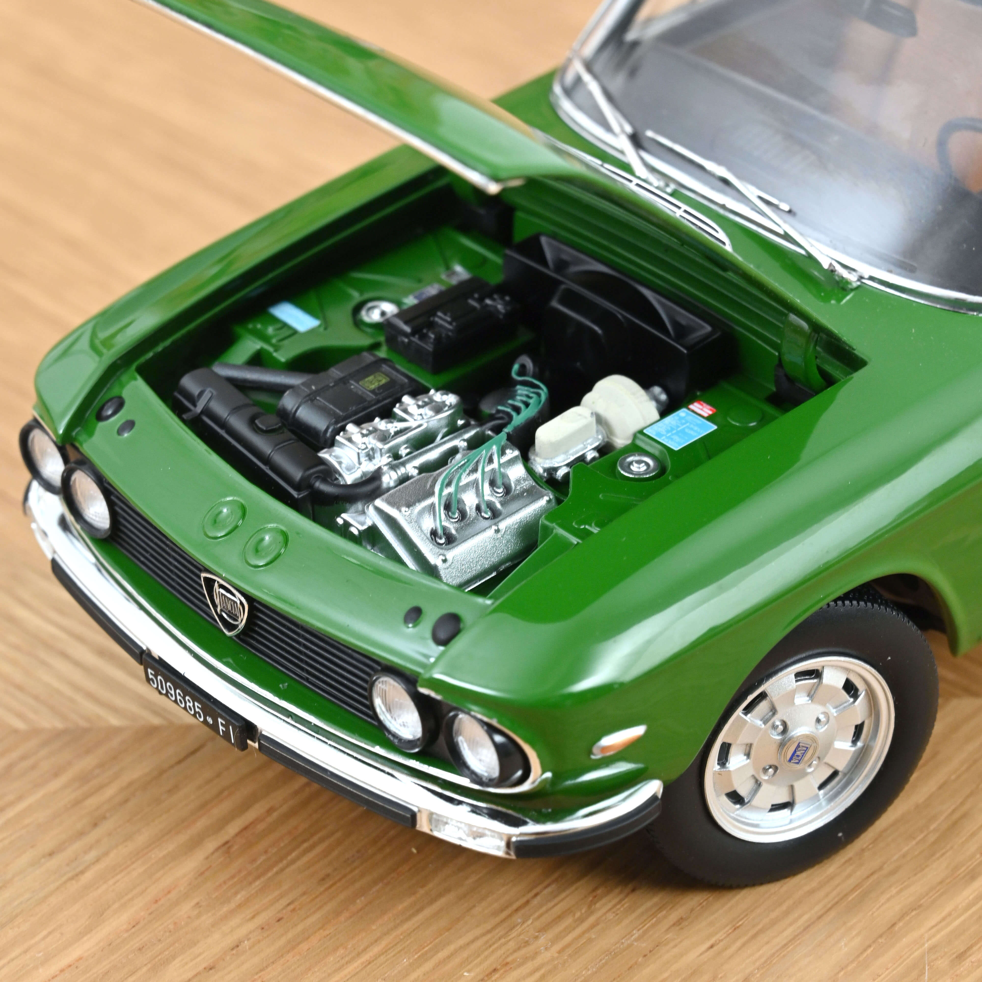Lancia Fulvia 3 1975 Vert Dublin 1/18 - Image 4