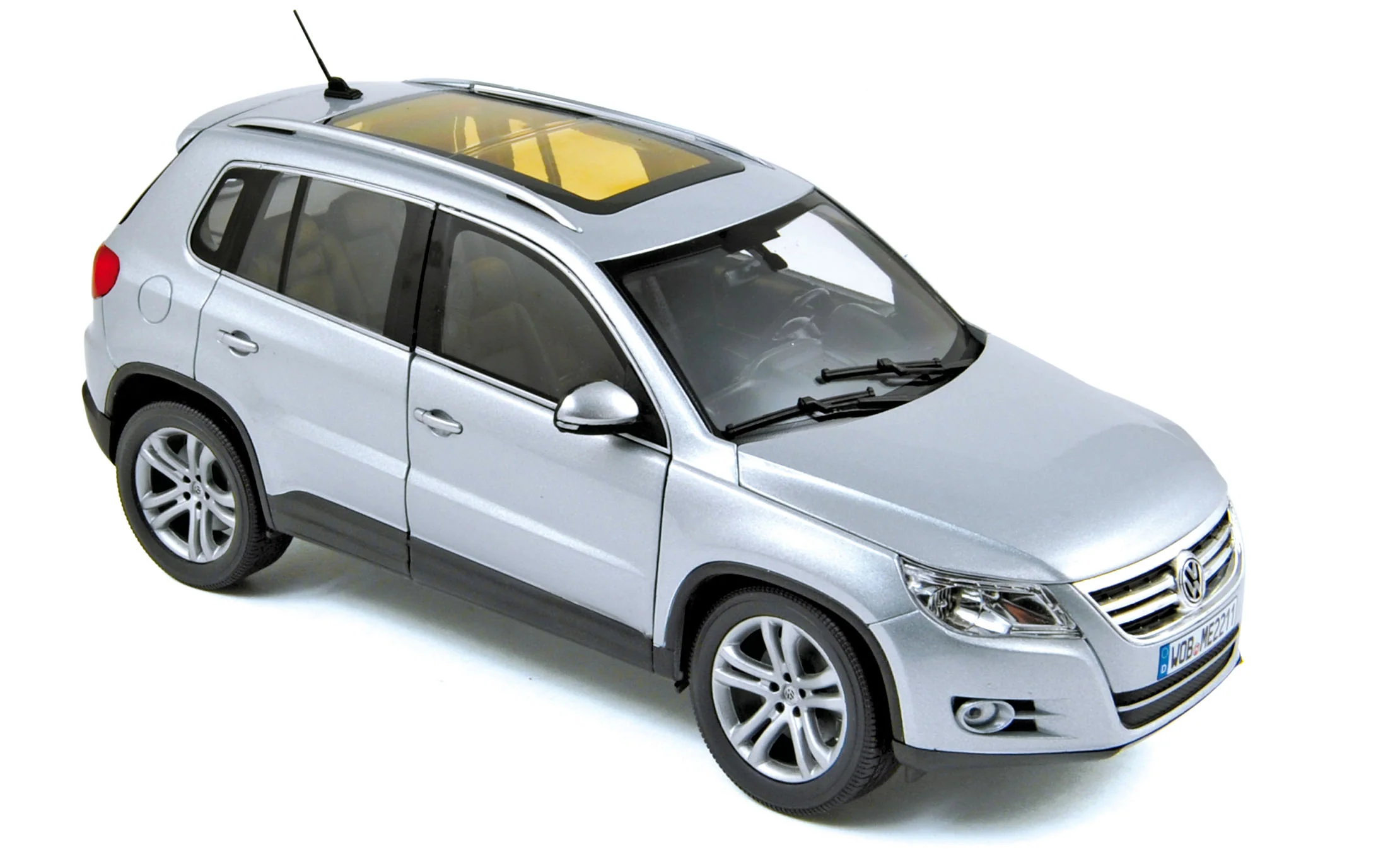 VW Tiguan 2007 Argent Réfléchi Métallisé 1/18