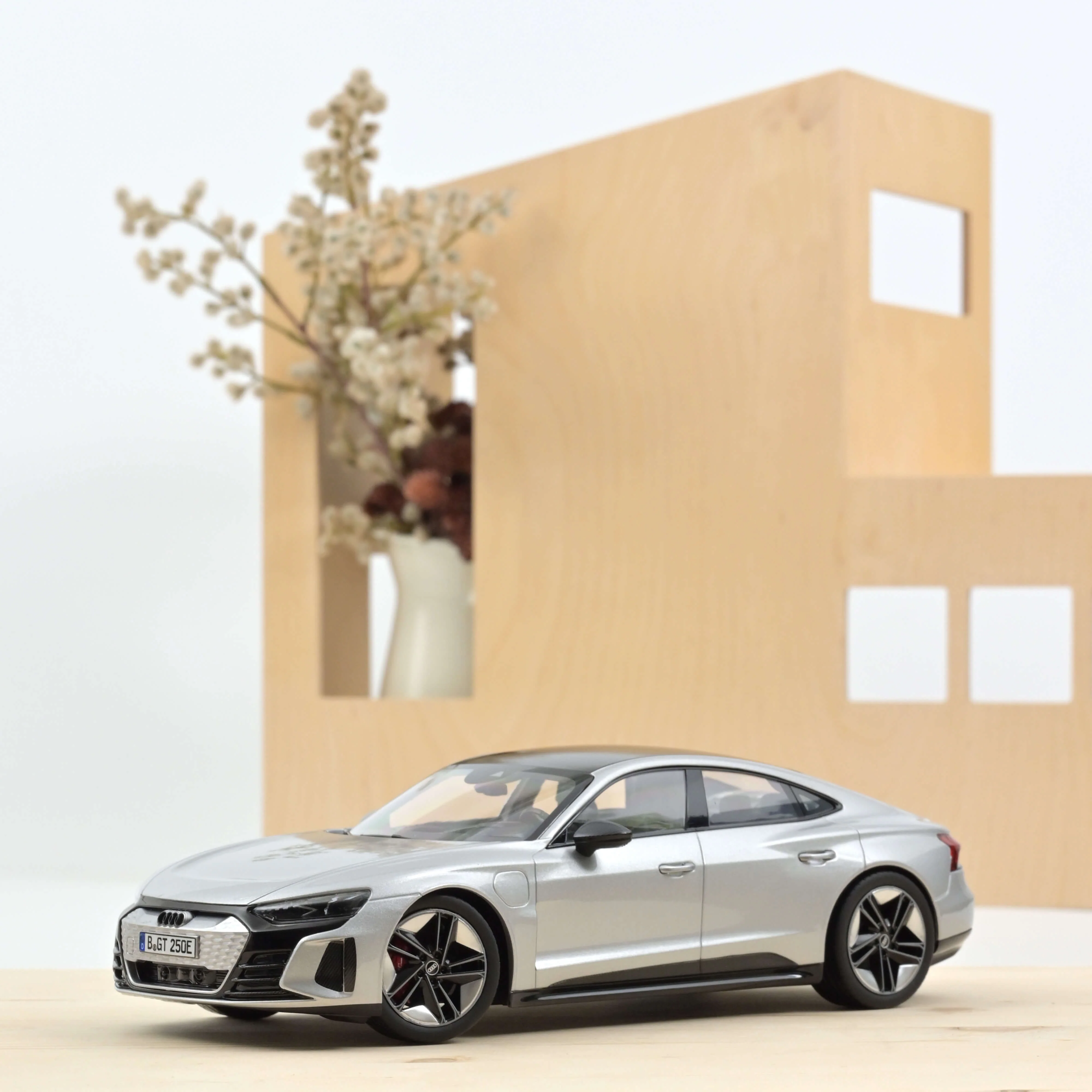 Miniature 1