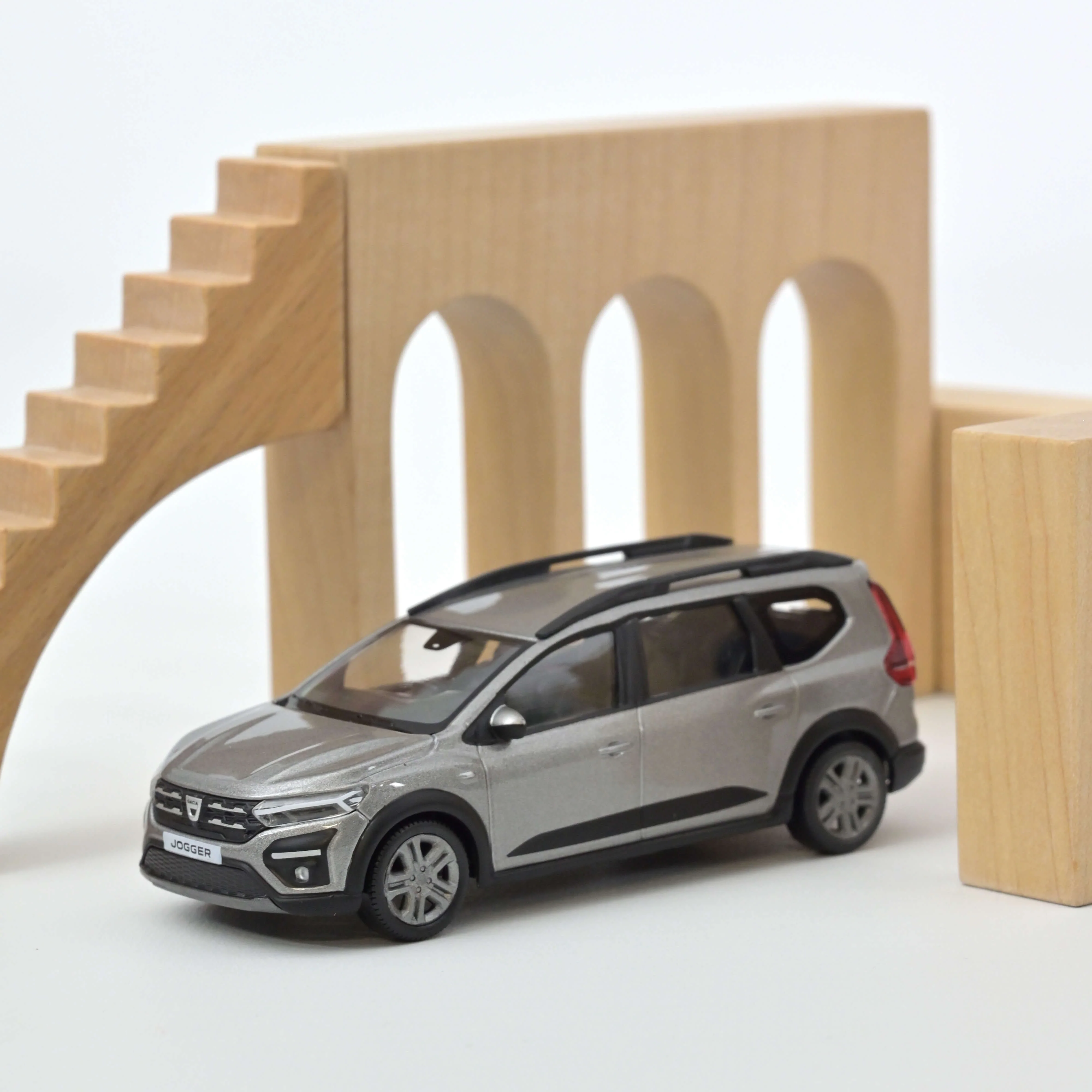 Dacia Jogger 2022 Gris Pierre de Lune 1/43