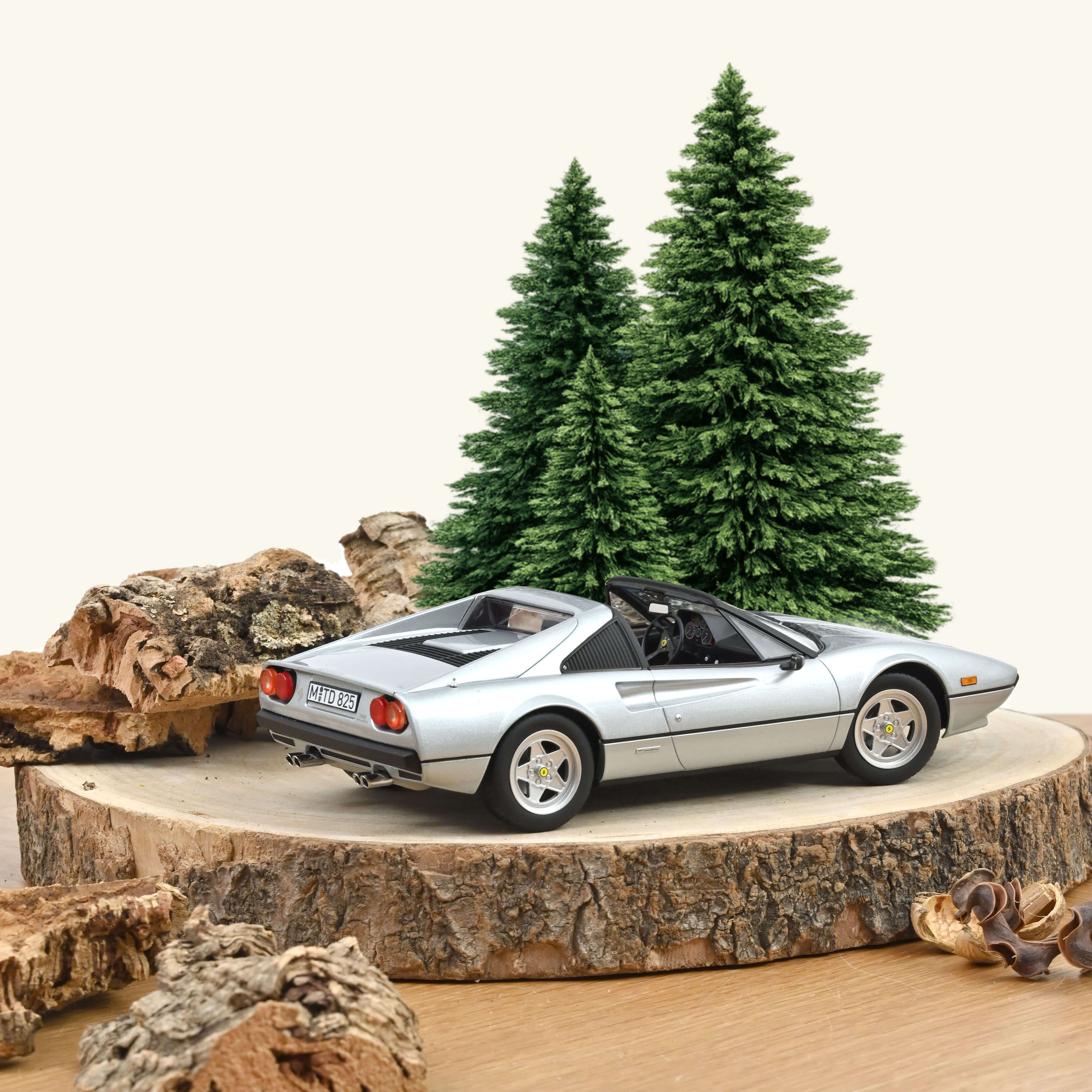 Ferrari 308 GTS 1982 Argent 1/18 - Image 3