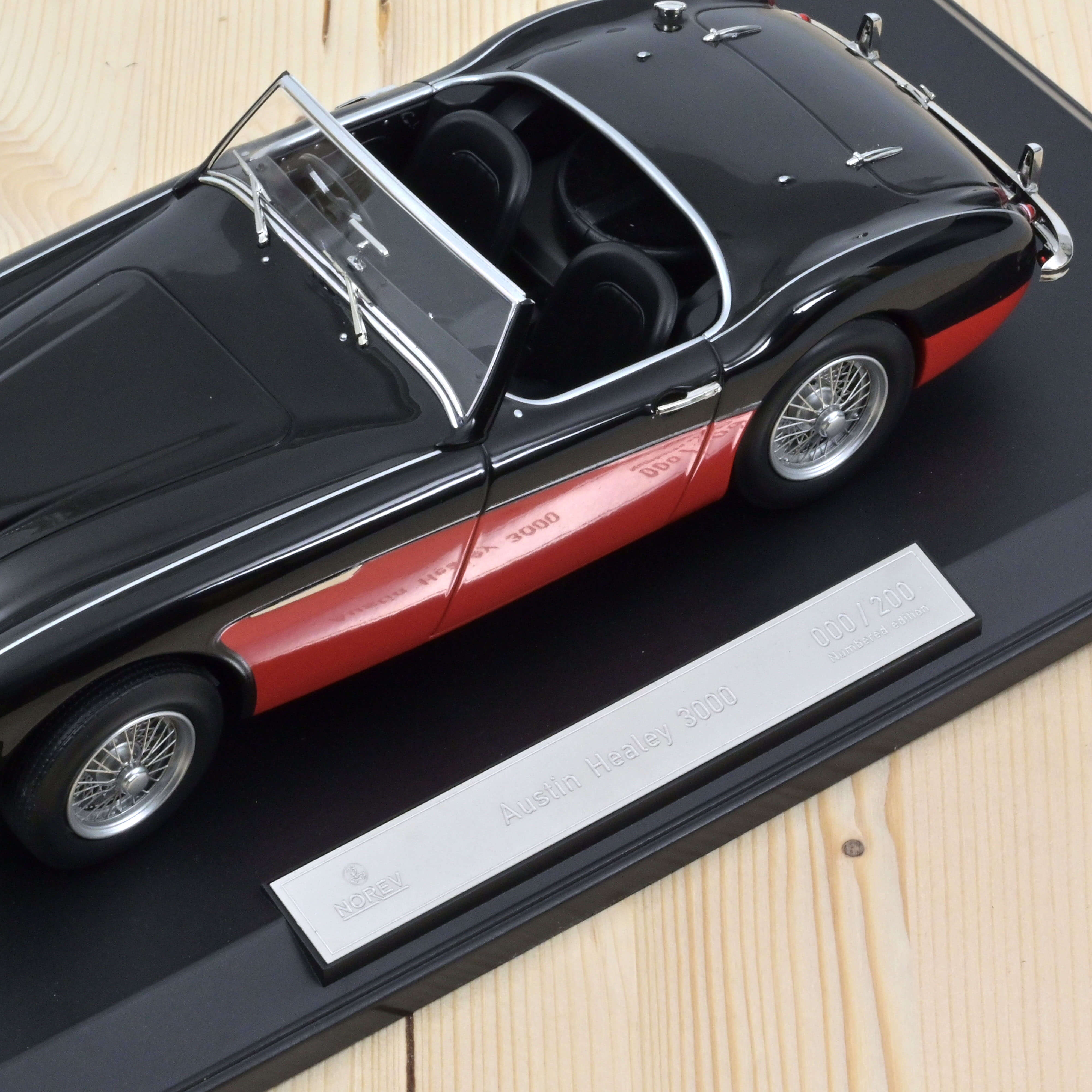 Austin Healey 3000 Mk.2 1961 Noir/Rouge 1/18 - 200pcs - Image 3