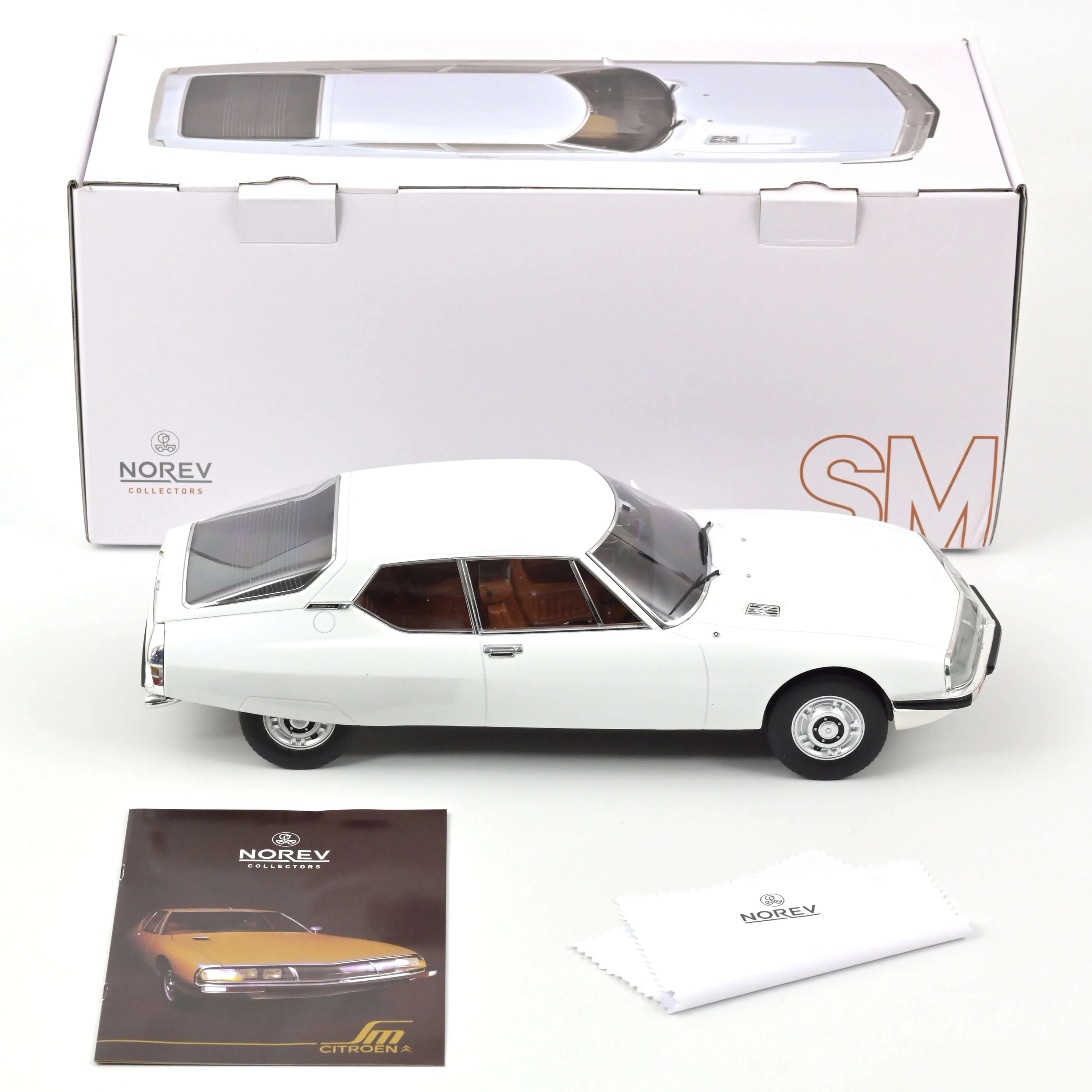Citroën SM 1970 Blanc - Version de présentation de Genève 1/12 - Image 6