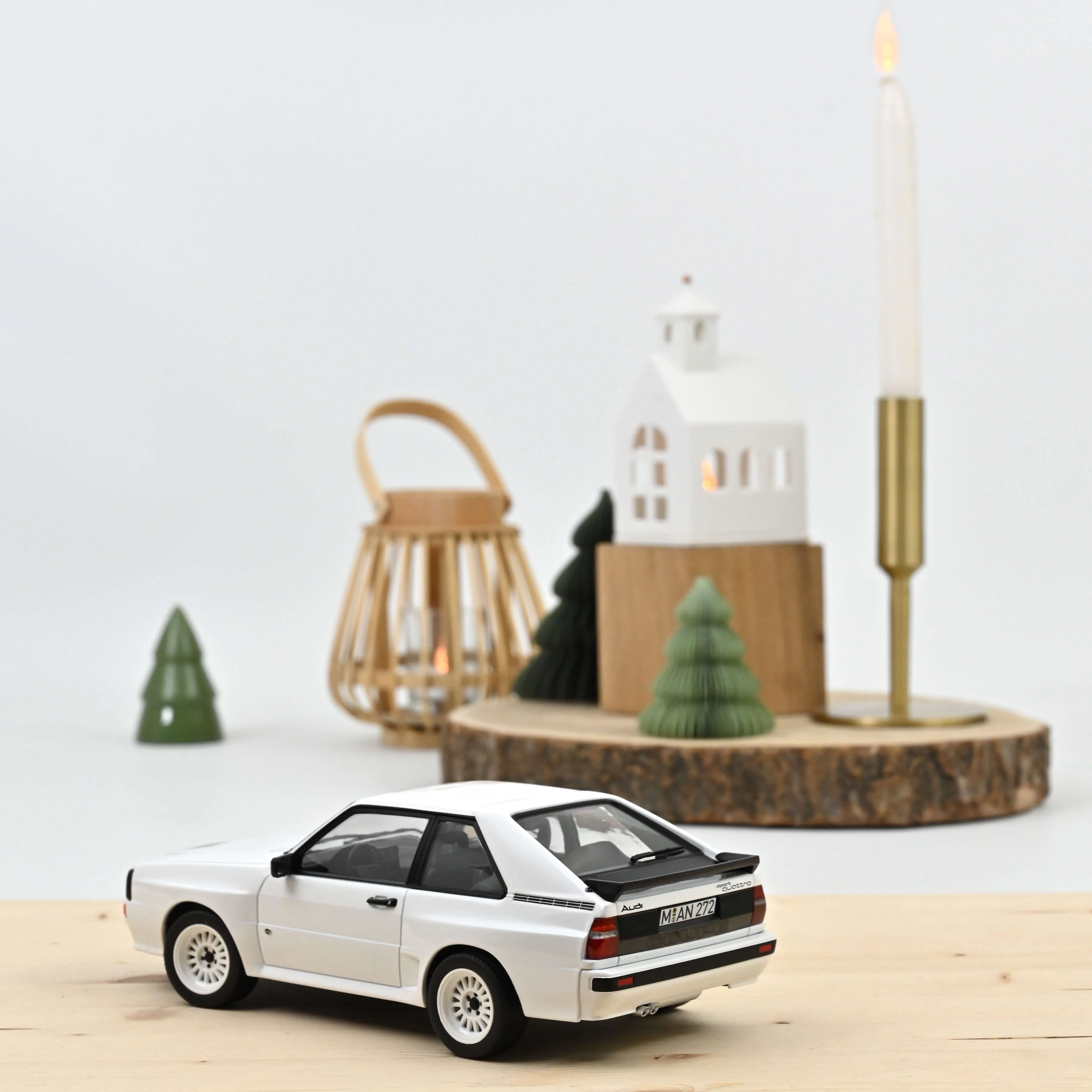 Audi Sport Quattro 1985 Blanc Alpin 1/18 - Image 2