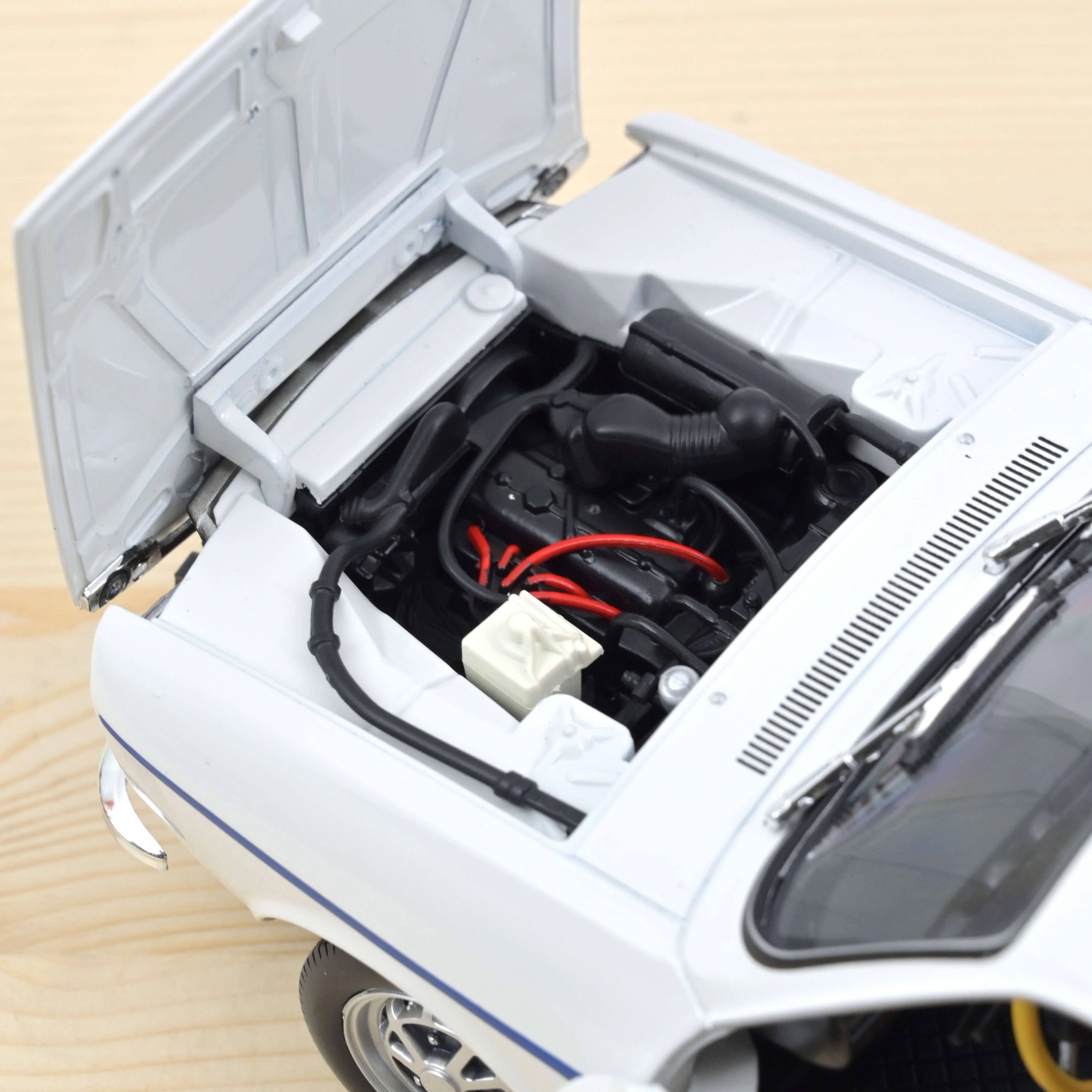 Renault 12 1984 Blanc et Bleu 1/18 - 300pcs - Image 3
