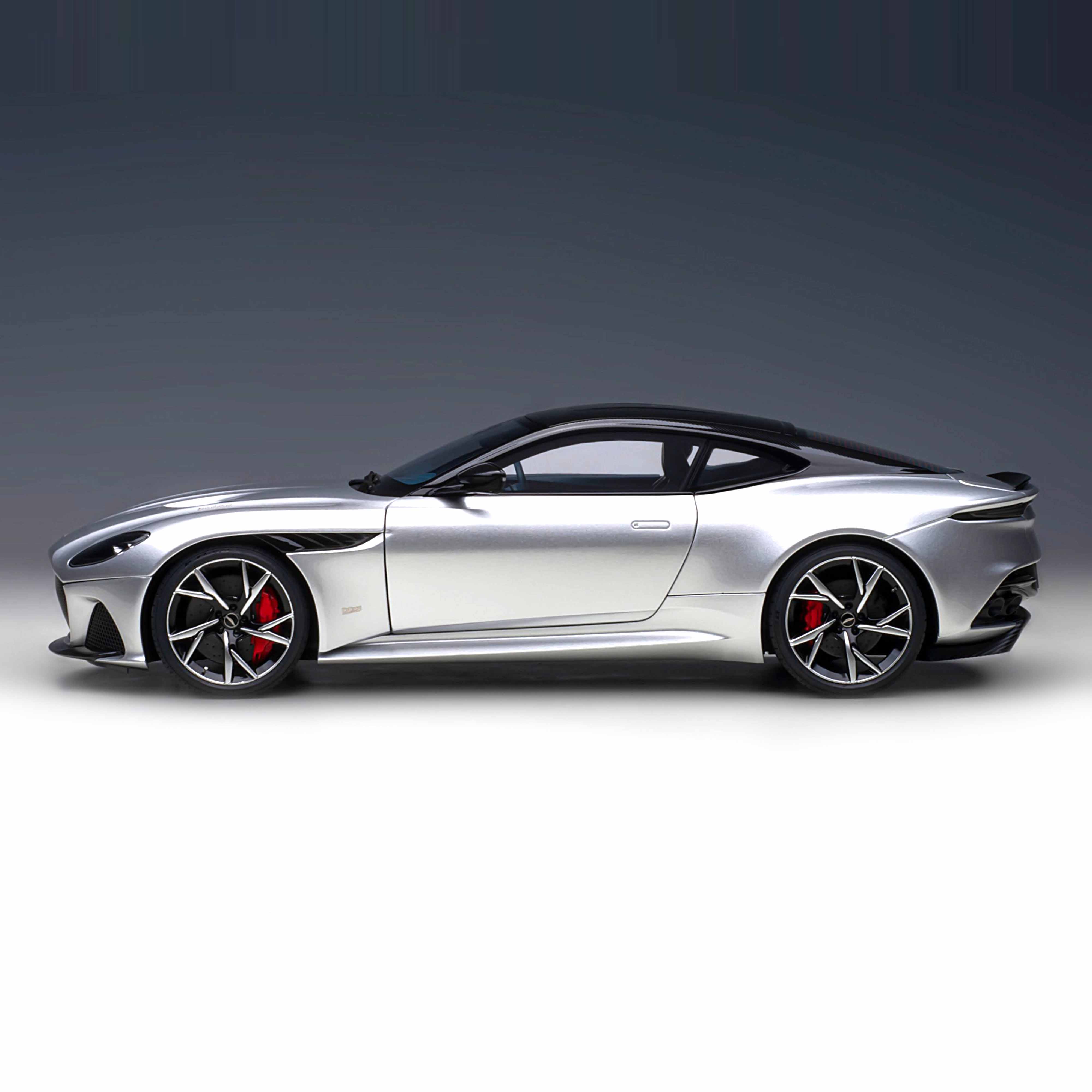 Aston Martin DBS Superleggera 2019 Argent brillant 1/18 - Image 3