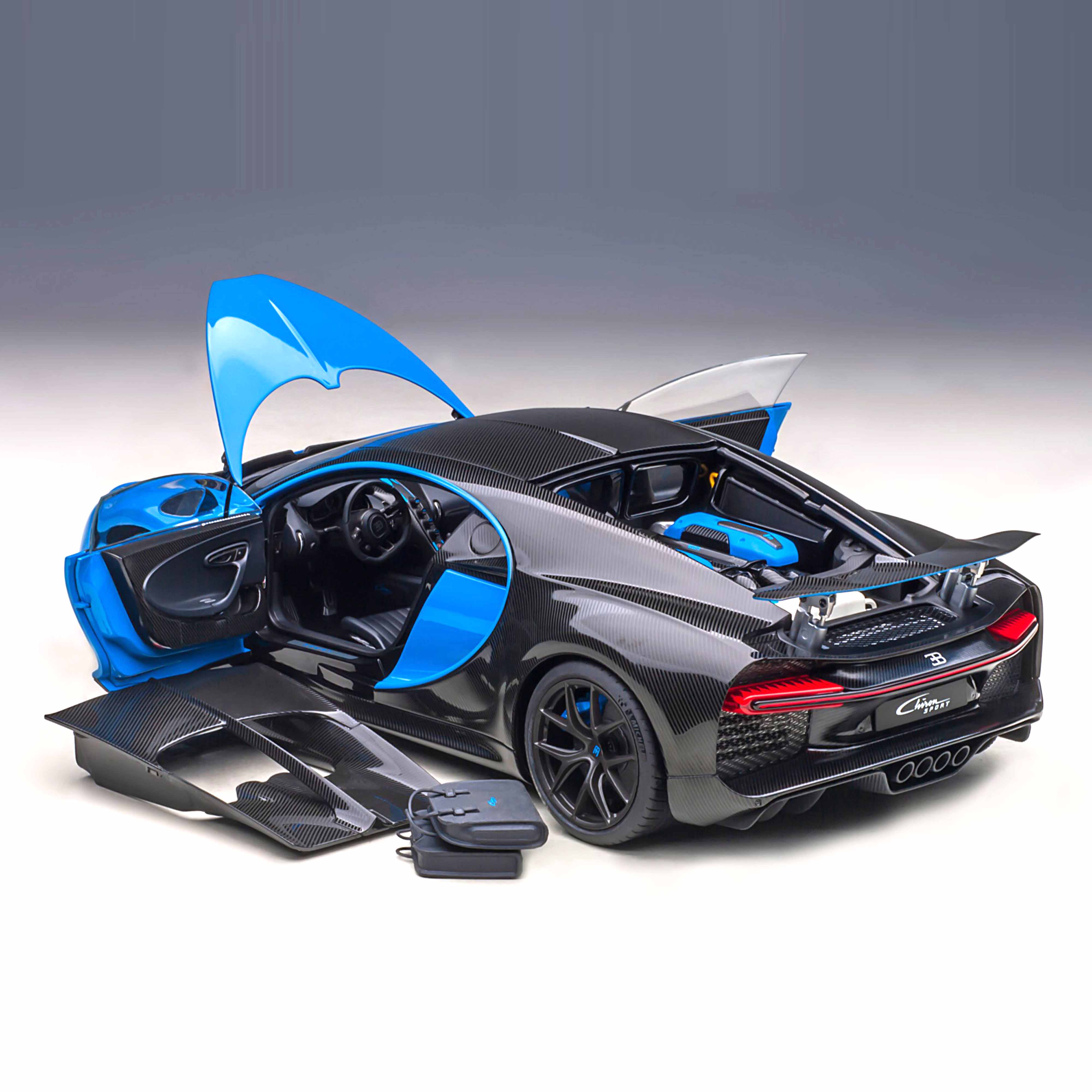 Bugatti Chiron Sport 2019 Bleu roi/Carbone 1/18 - Image 8