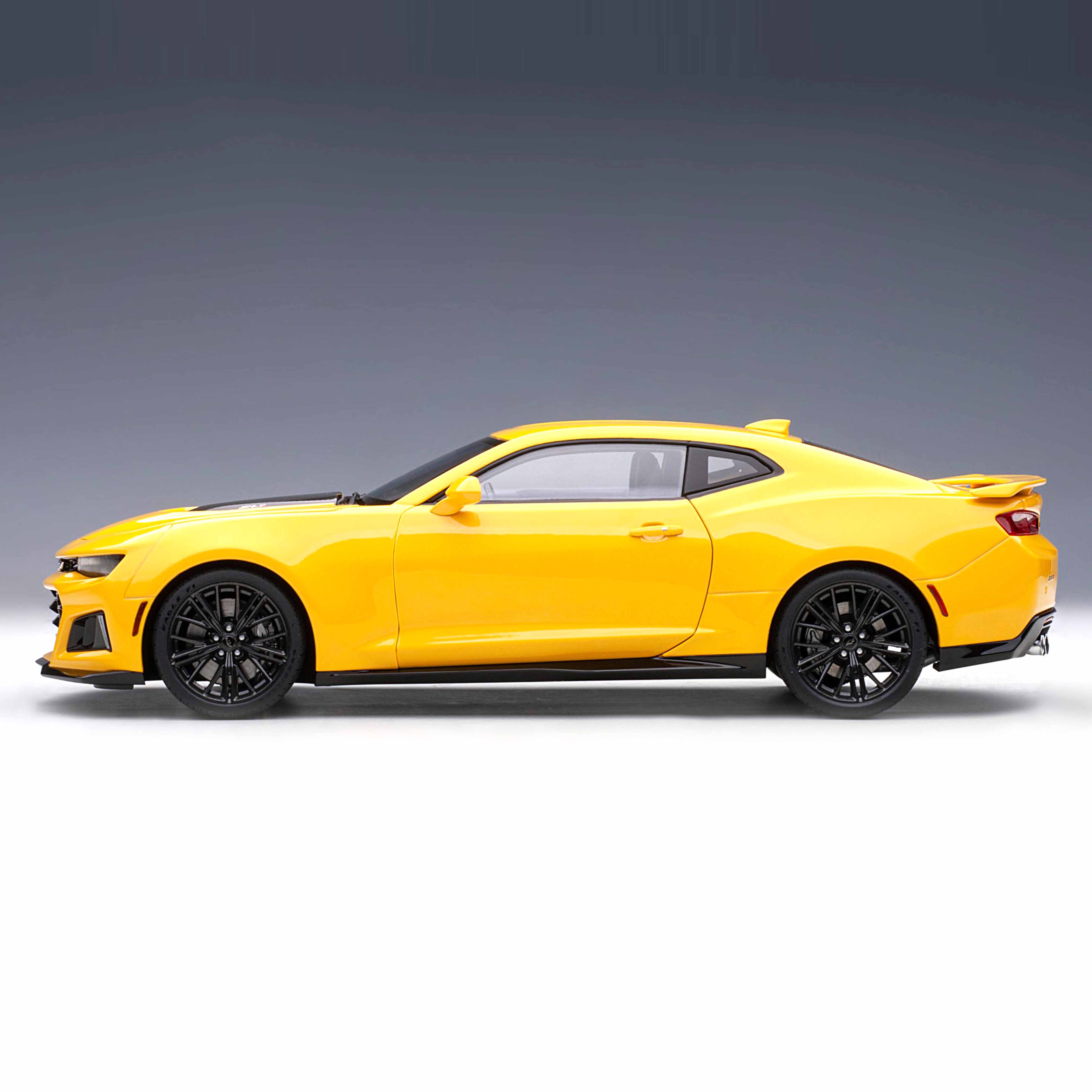 Chevrolet Camaro ZL1 2017 Jaune vif 1/18 - Image 3