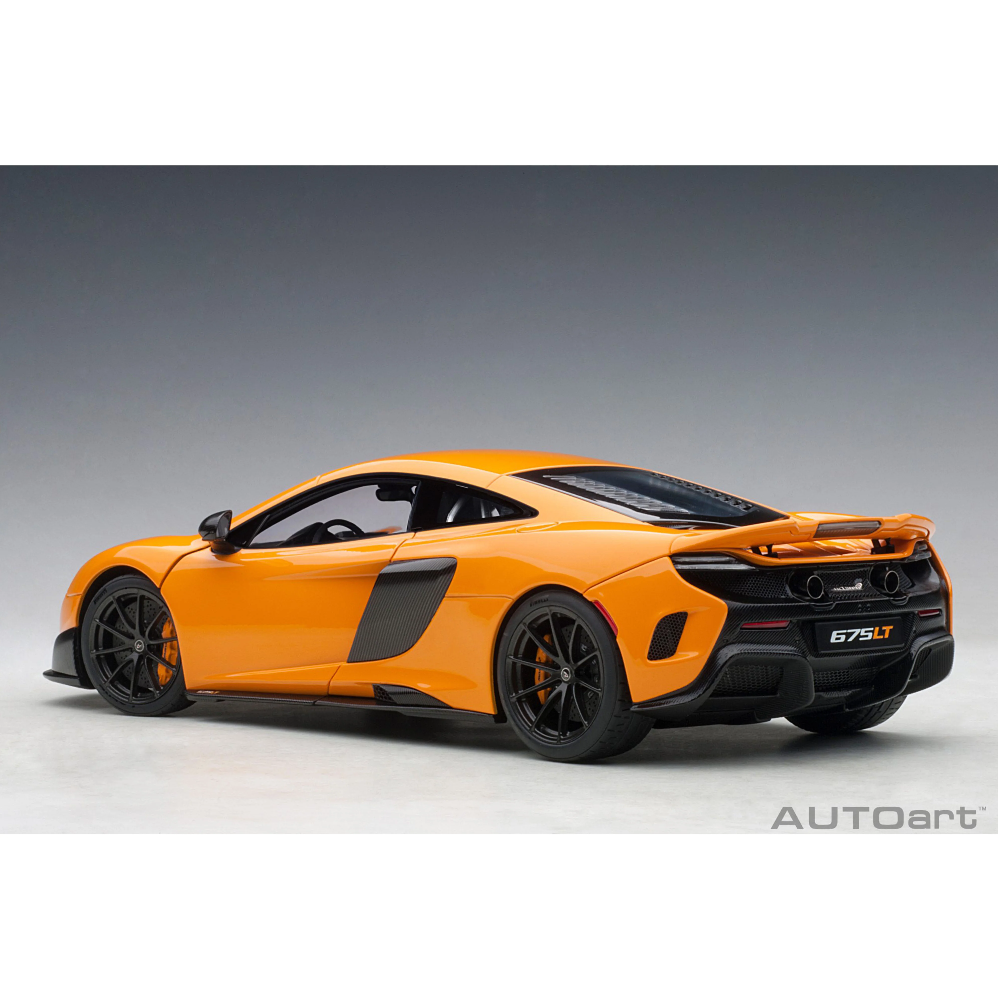 McLaren 675 LT 2016 Orange 1/18 - Image 2