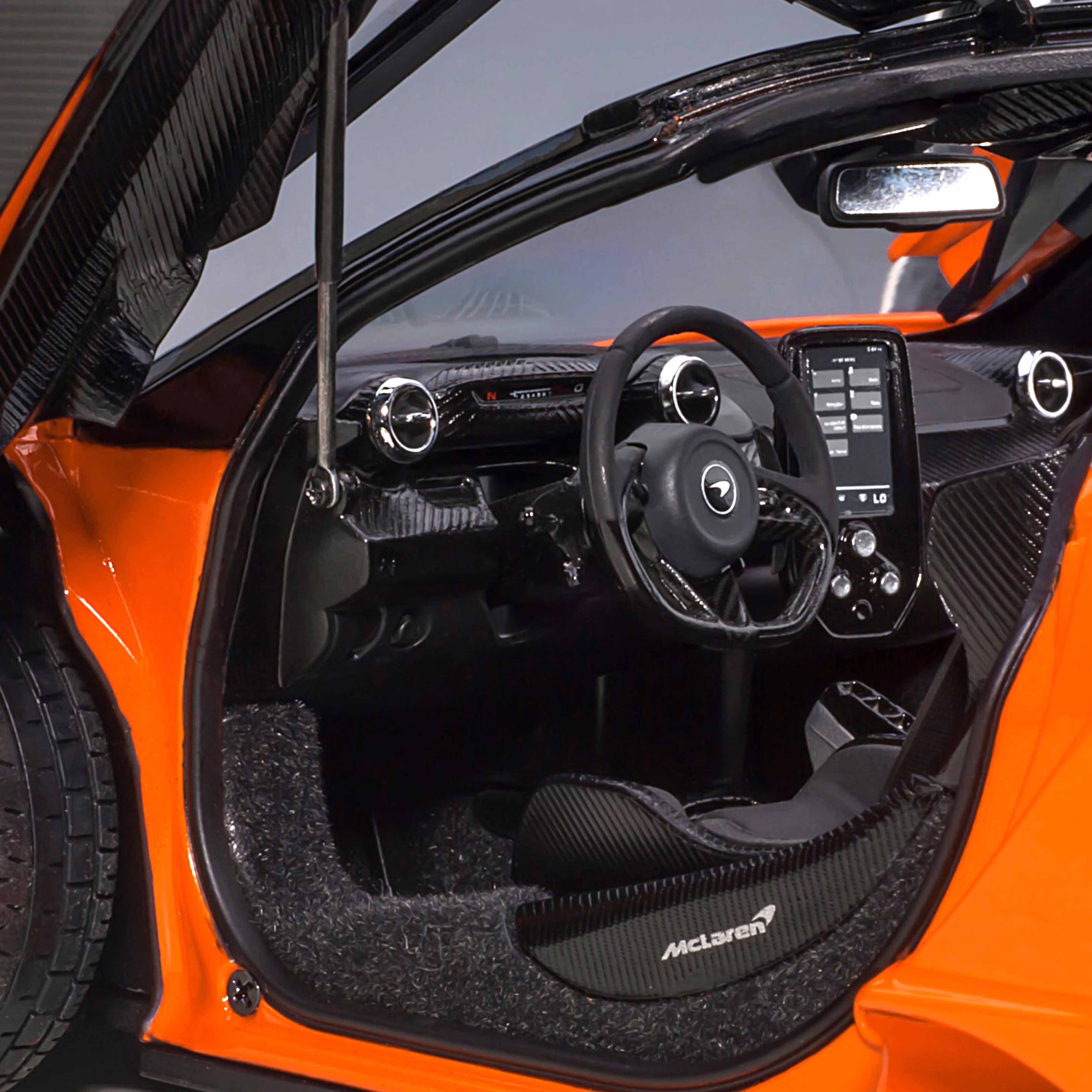 McLaren Senna 2018 Trophy Mira/Orange 1/18 - Image 4
