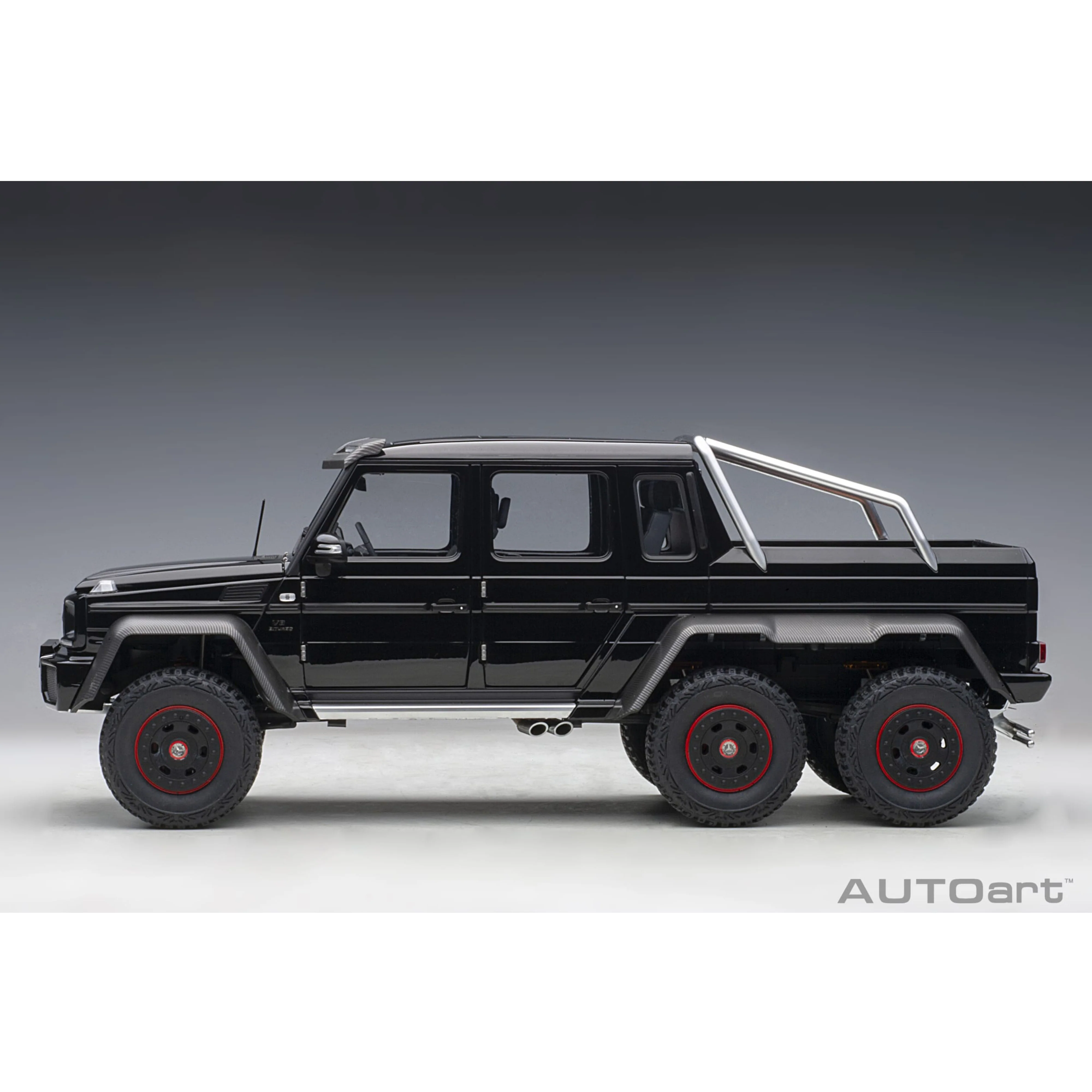 Mercedes-Benz G63 AMG 6x6 2013 Noir brillant 1/18 - Image 3