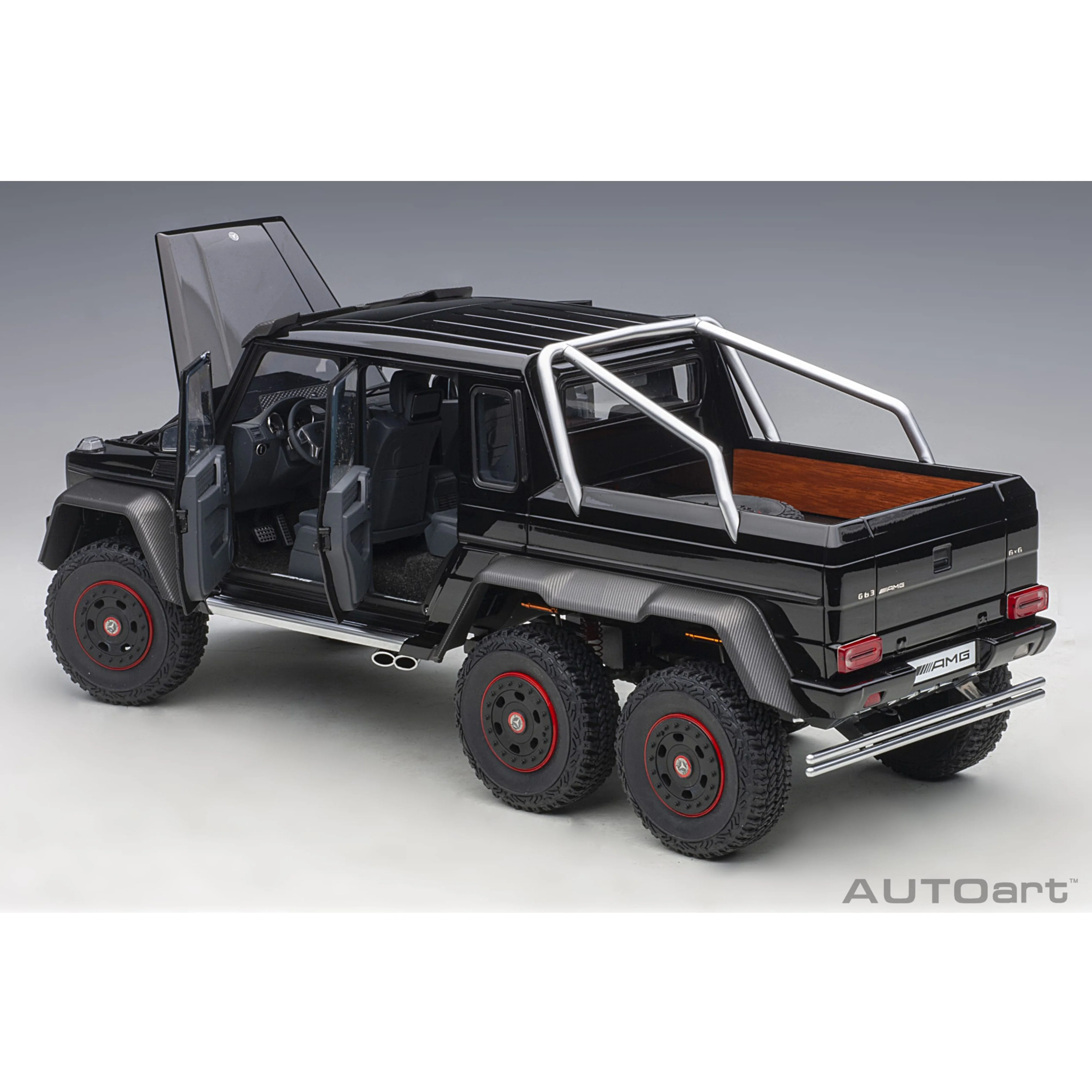 Mercedes-Benz G63 AMG 6x6 2013 Noir brillant 1/18 - Image 8