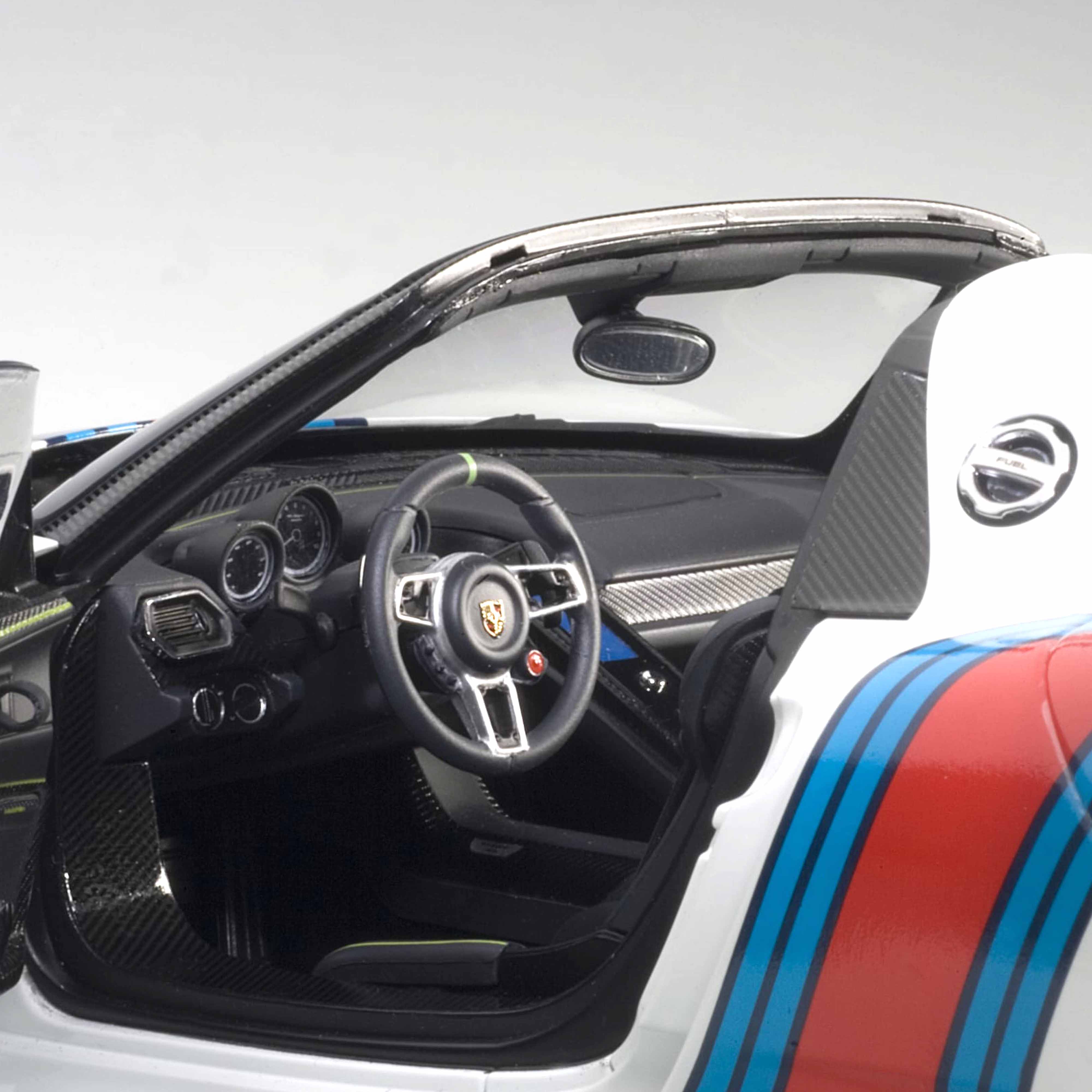 Porsche 918 Spyder 2013 Blanc avec logo Martini 1/18 - Image 4