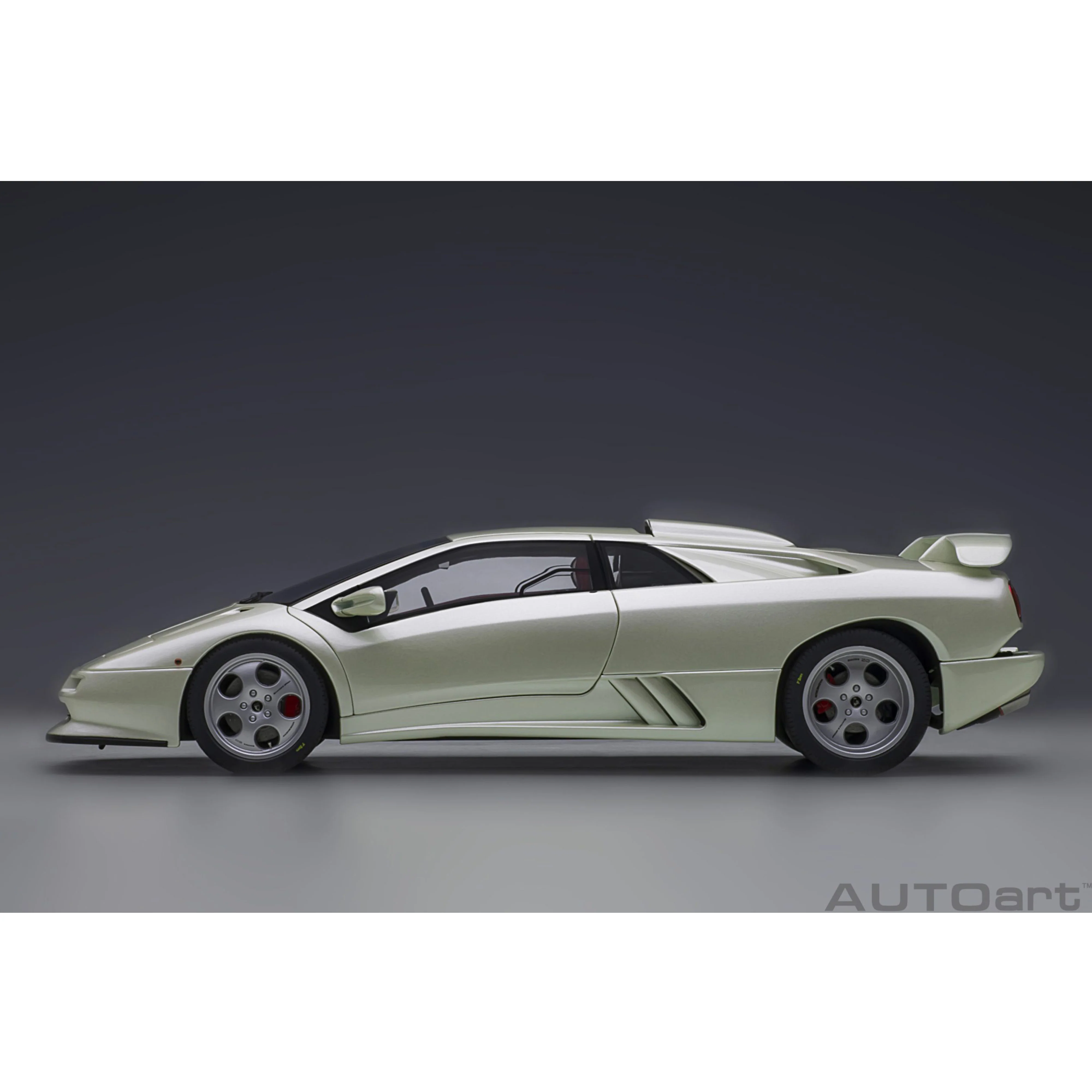 Lamborghini Diablo SE30 JOTA 1995 Intérieur blanc/rouge 1/18 - Image 3