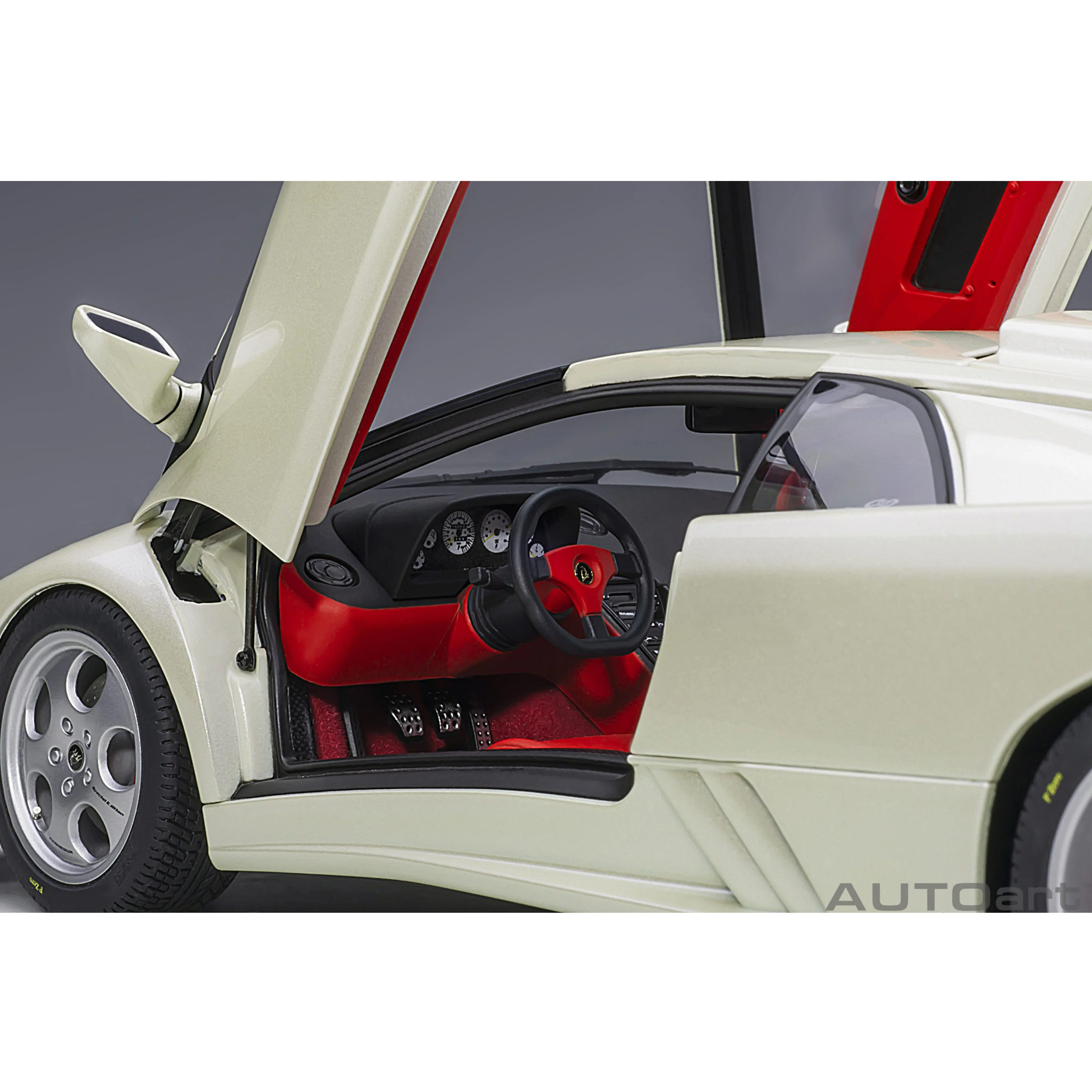 Lamborghini Diablo SE30 JOTA 1995 Intérieur blanc/rouge 1/18 - Image 4