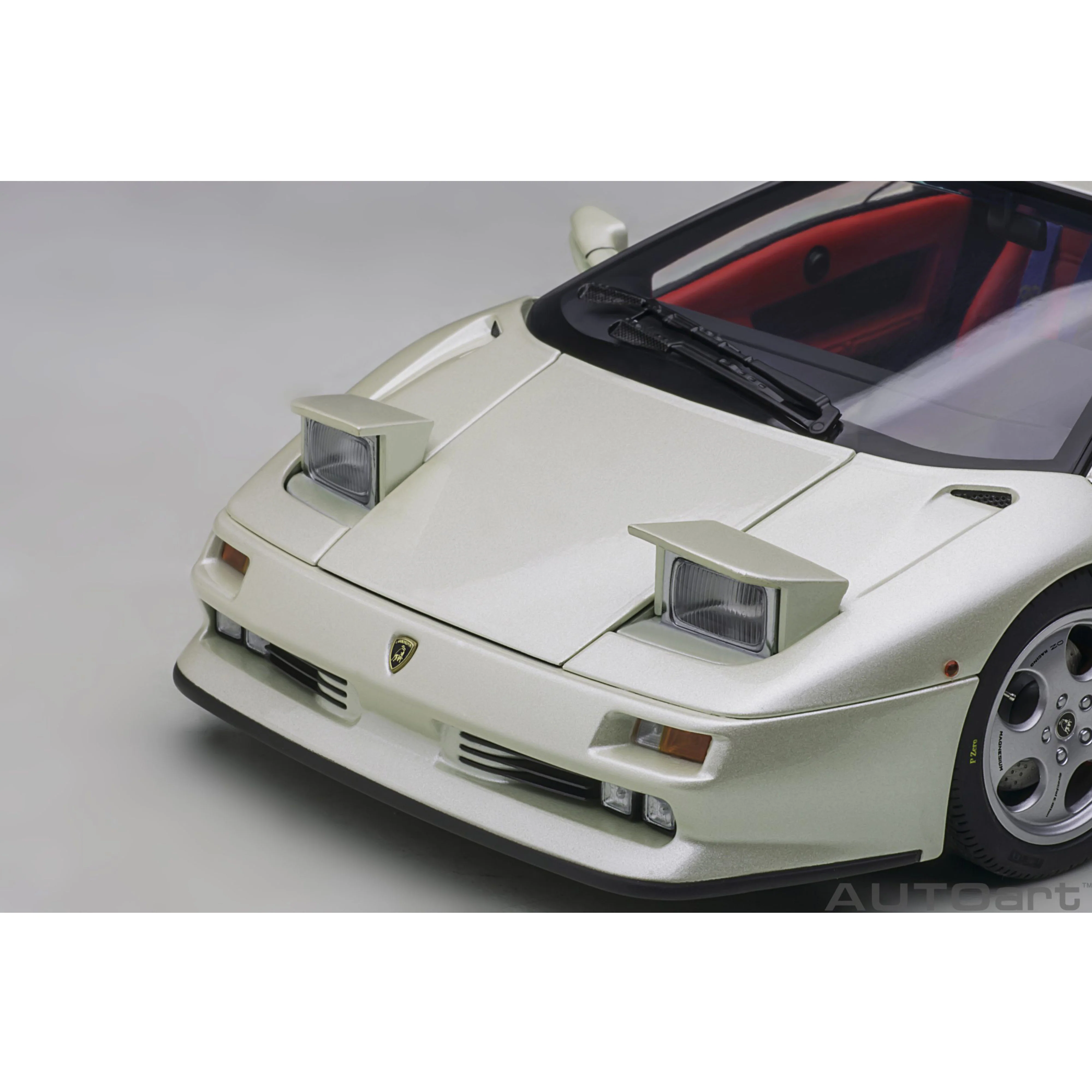 Lamborghini Diablo SE30 JOTA 1995 Intérieur blanc/rouge 1/18 - Image 6