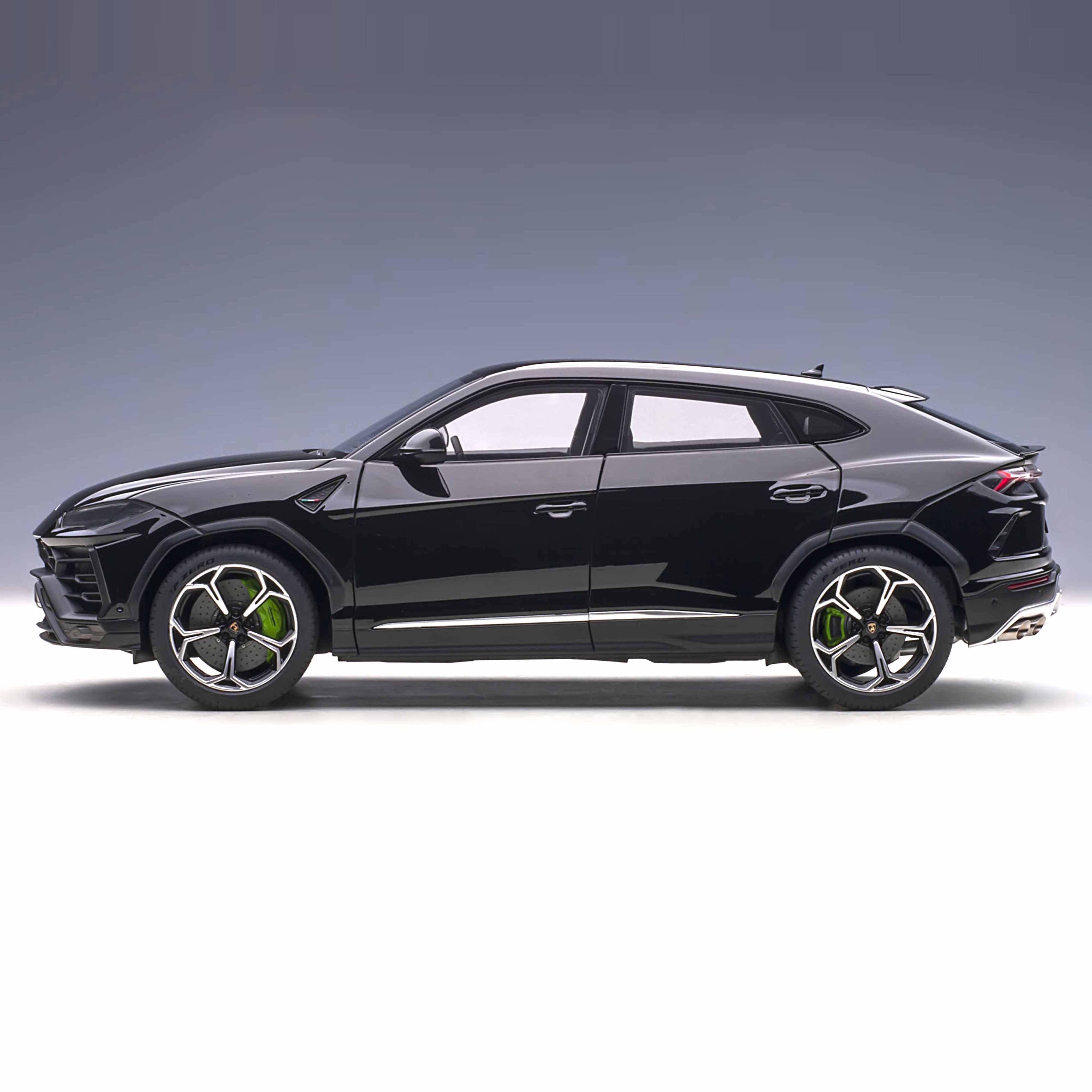 Lamborghini Urus 2018 Noir Intense 1/18 - Image 3