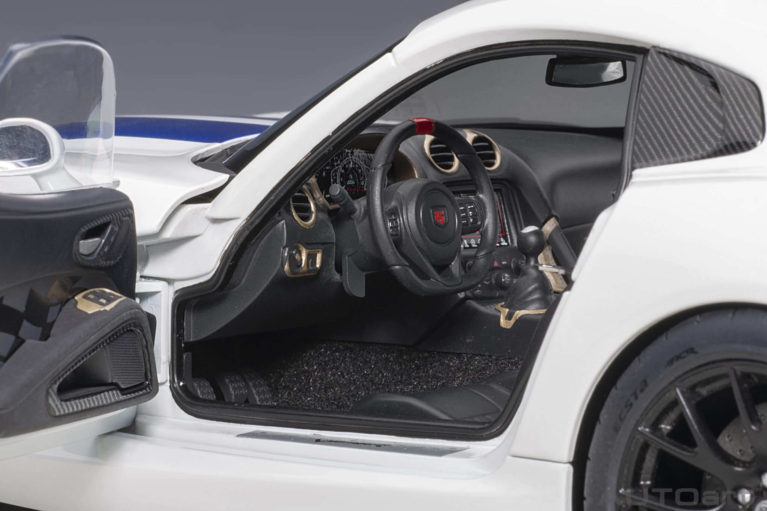 Dodge Viper GTS-R Commemorative Edition ACR 2017 1/18 - Image 5