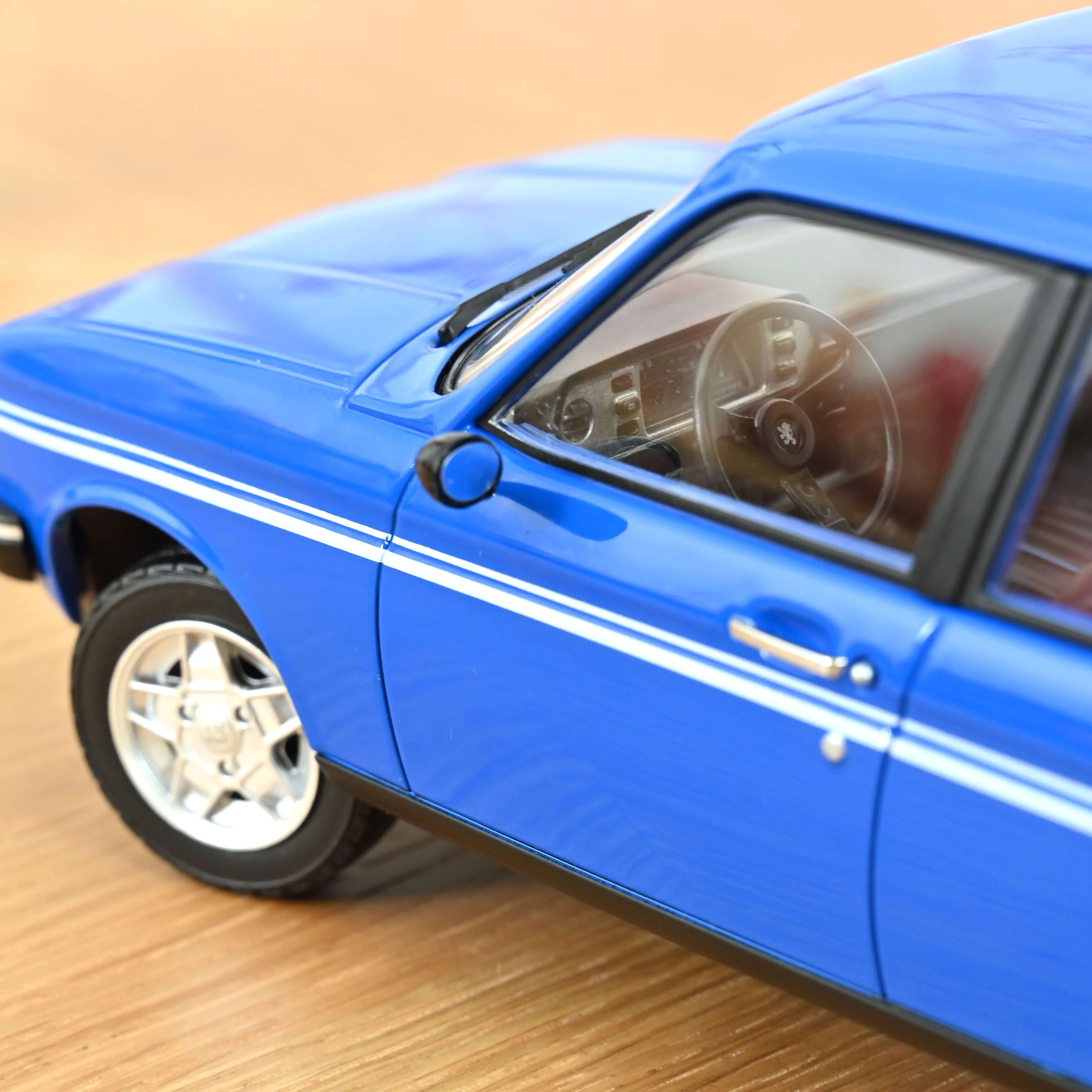 Peugeot 104 S 1981 Bleu Ibis 1/18 - Image 3