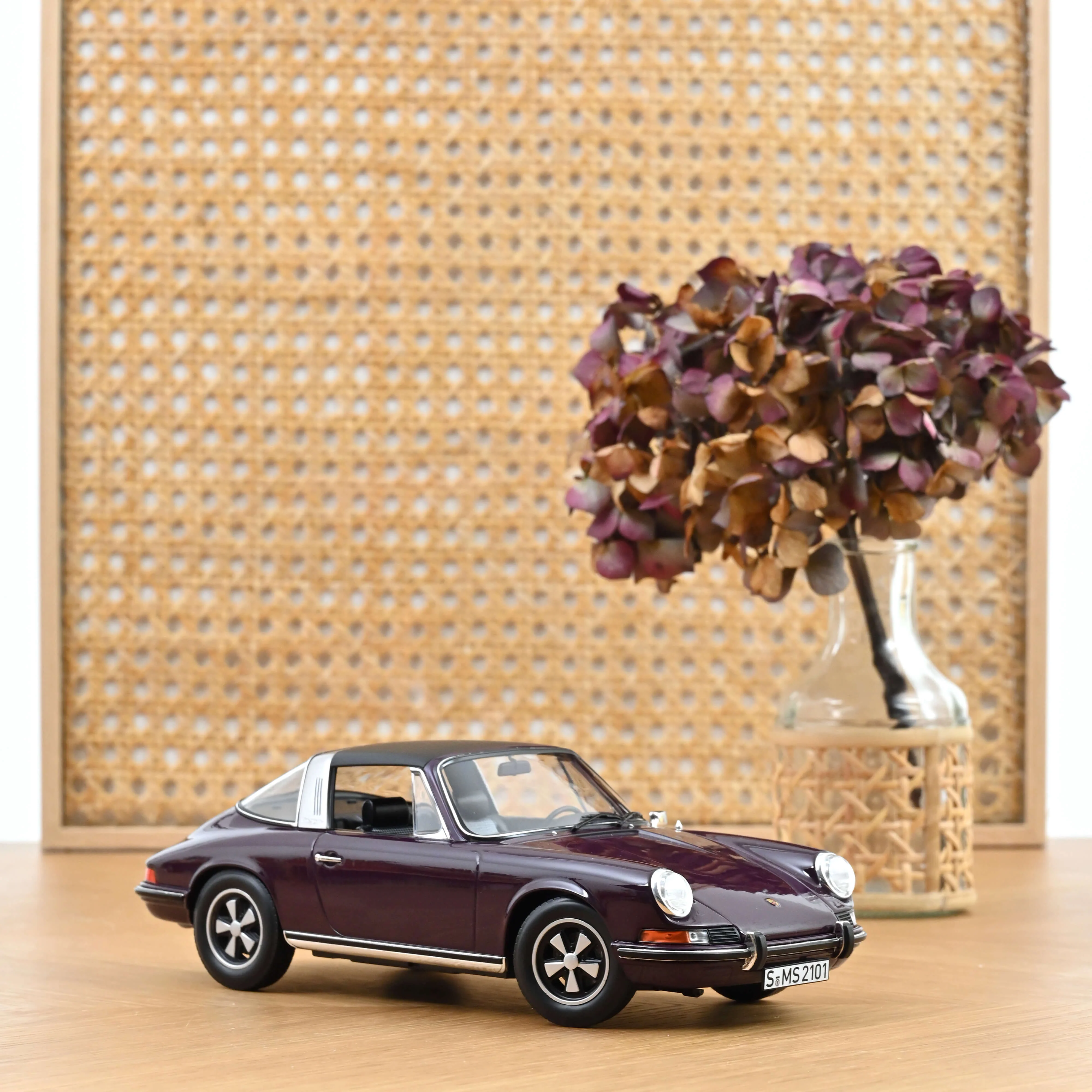 Miniature 1