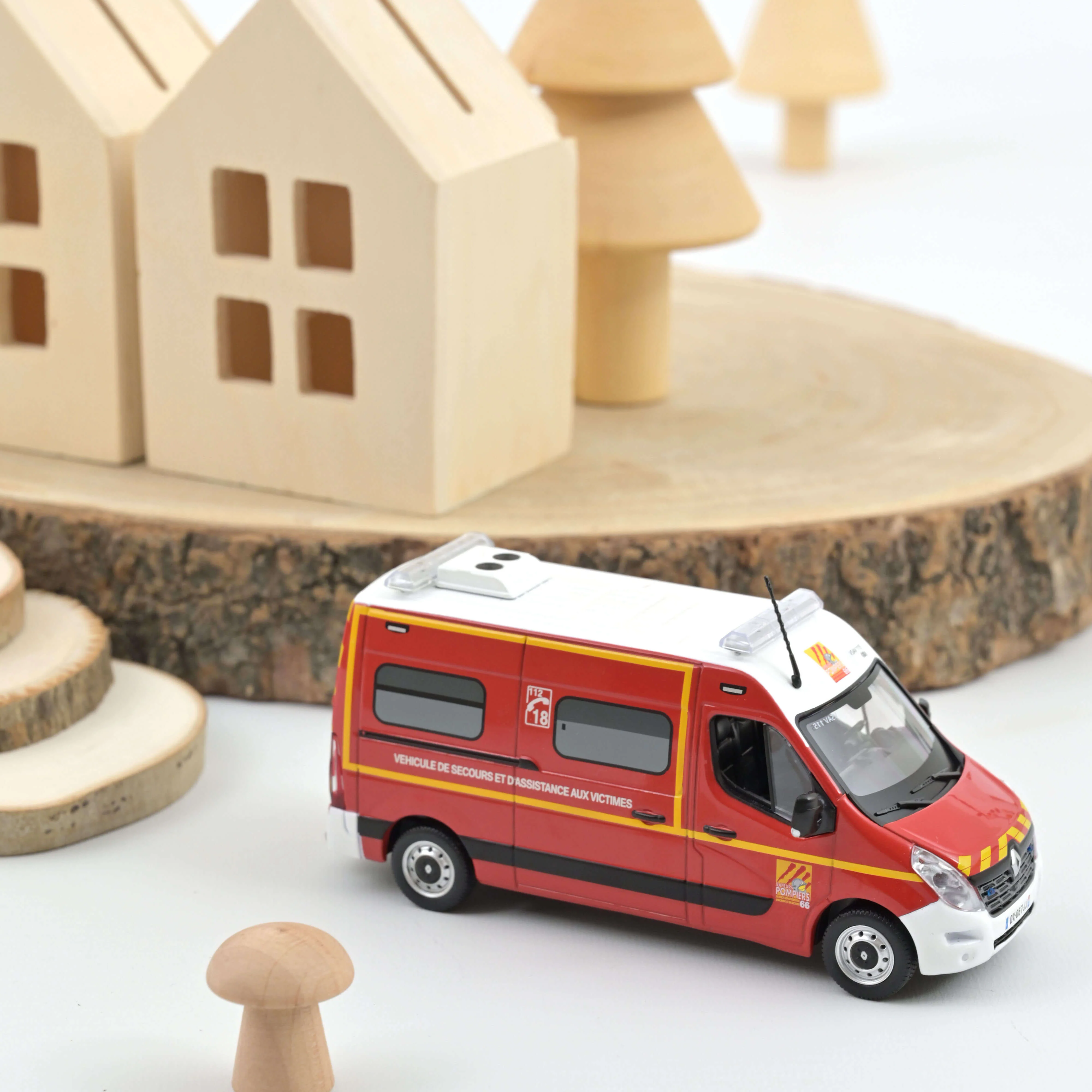 Renault Master 2014 Pompiers VSAV 1/43