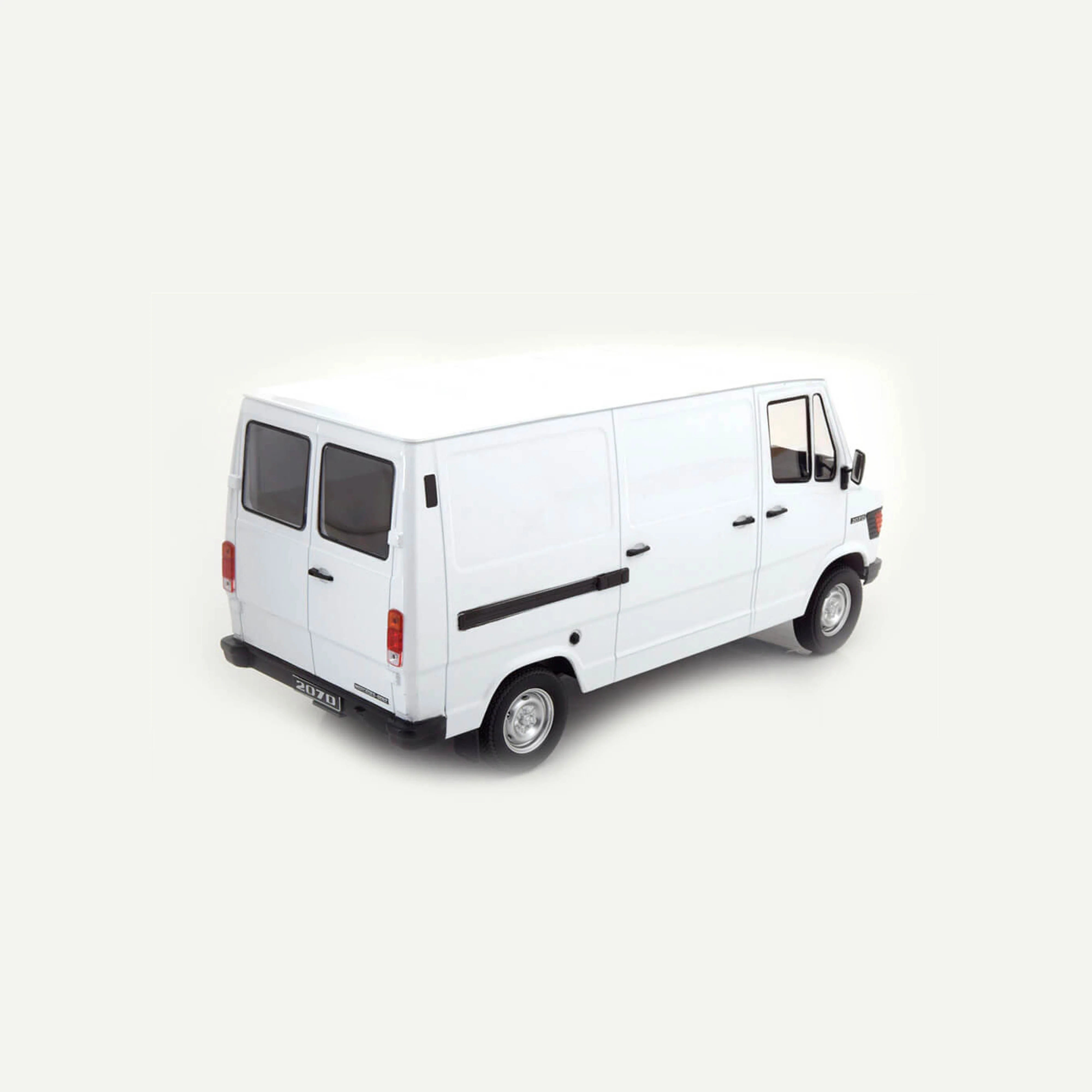 Mercedes 208D Transporter 1988 Blanc 1/18 - Image 2
