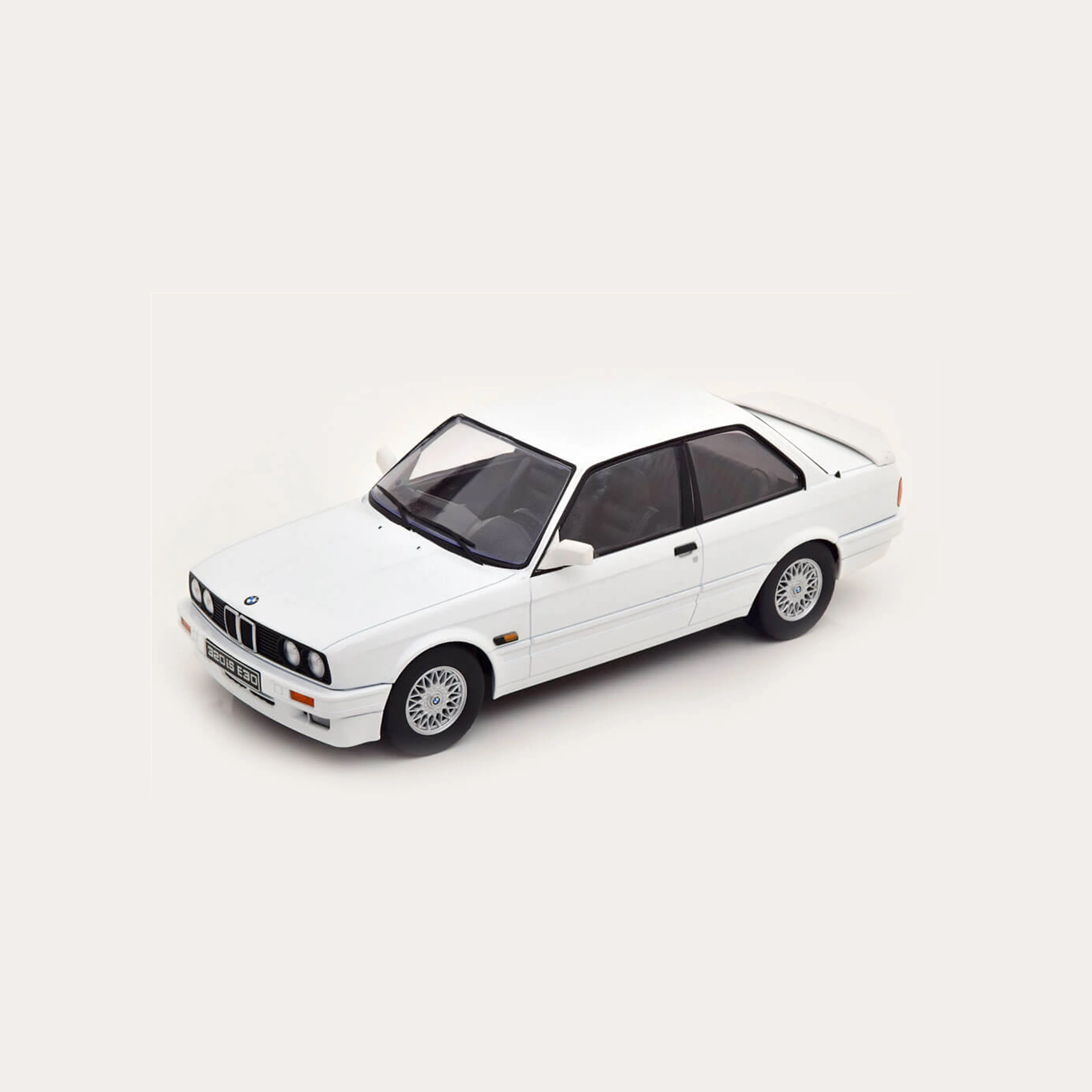 BMW 320iS E30 Italo M3 1989 Blanc 1/18