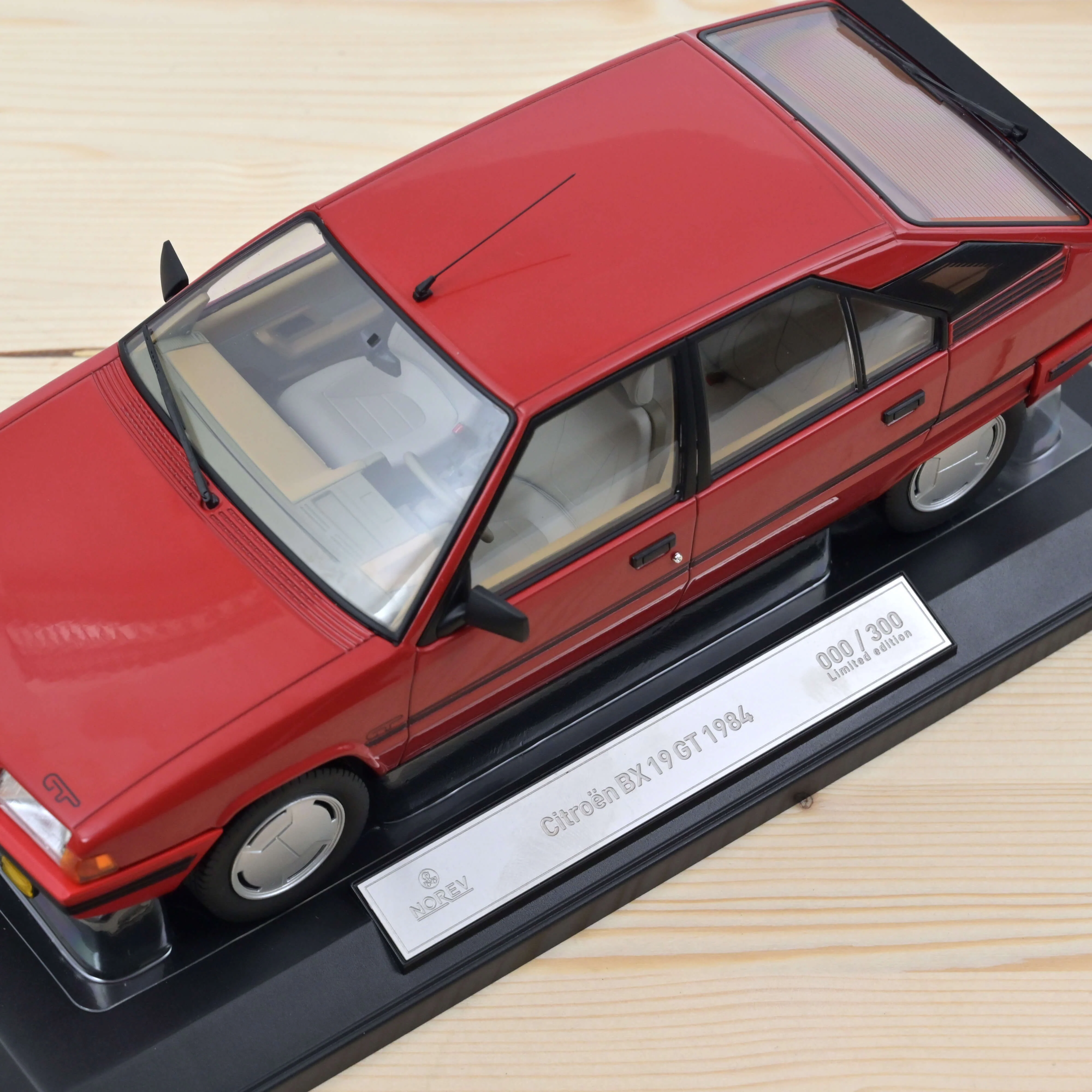 Citroën BX 19 GT 1984 Rouge Vallelunga 1/18 - 300pcs - Image 6