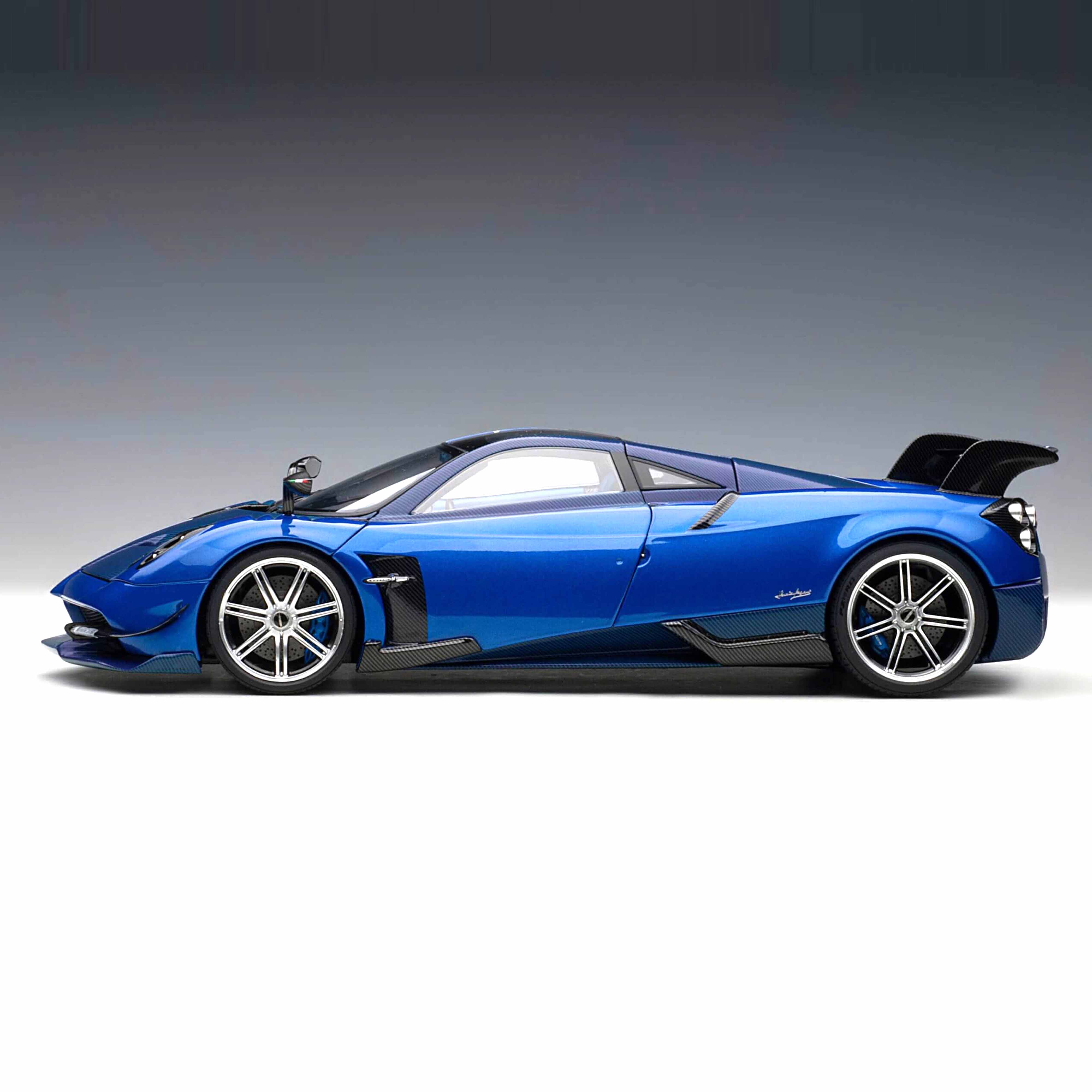 Pagani Huayra BC 2016 Bleu Carbone/Carbone 1/18 - Image 3