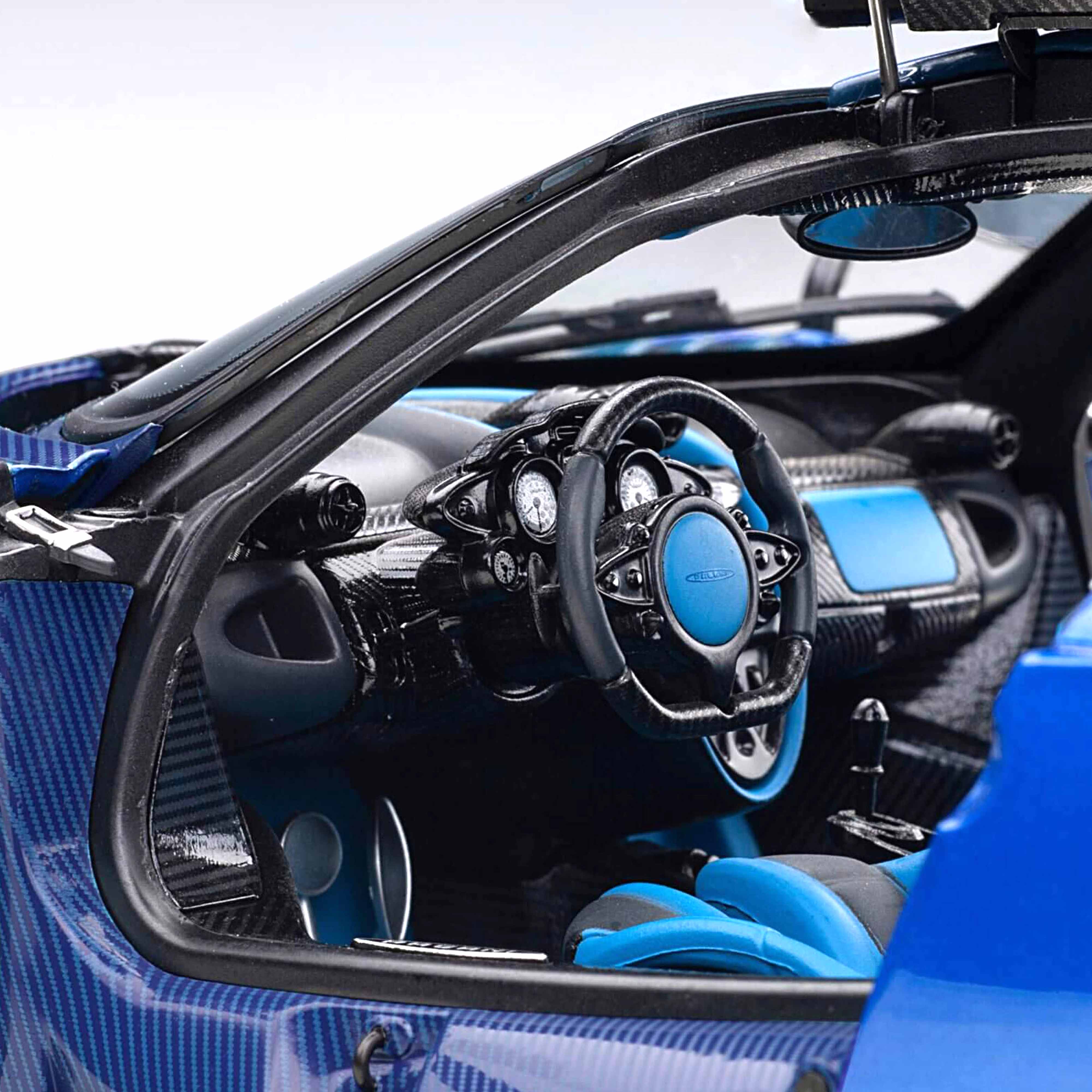 Pagani Huayra BC 2016 Bleu Carbone/Carbone 1/18 - Image 5