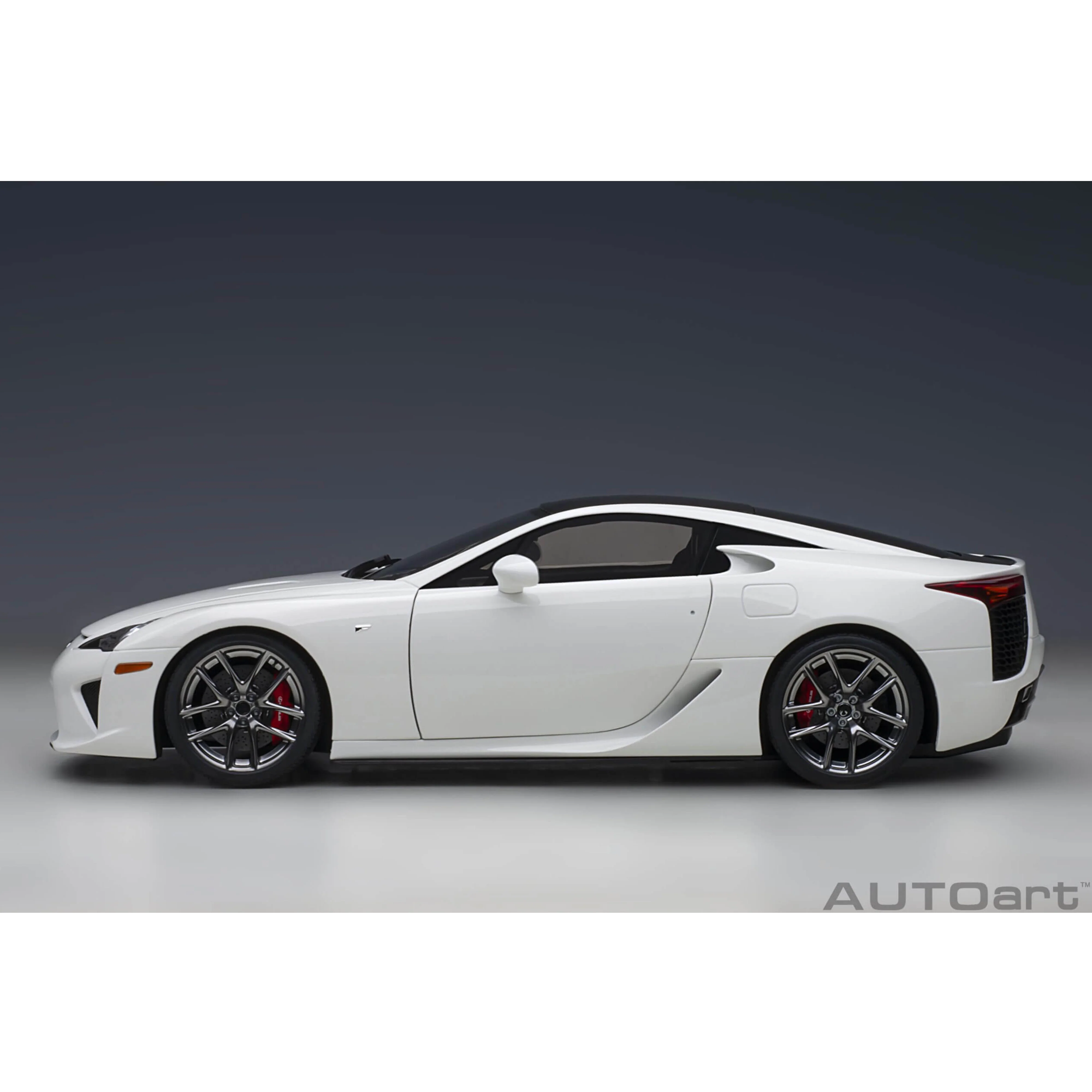 Lexus LFA 2010 Blanc/Noir carbone 1/18 - Image 3