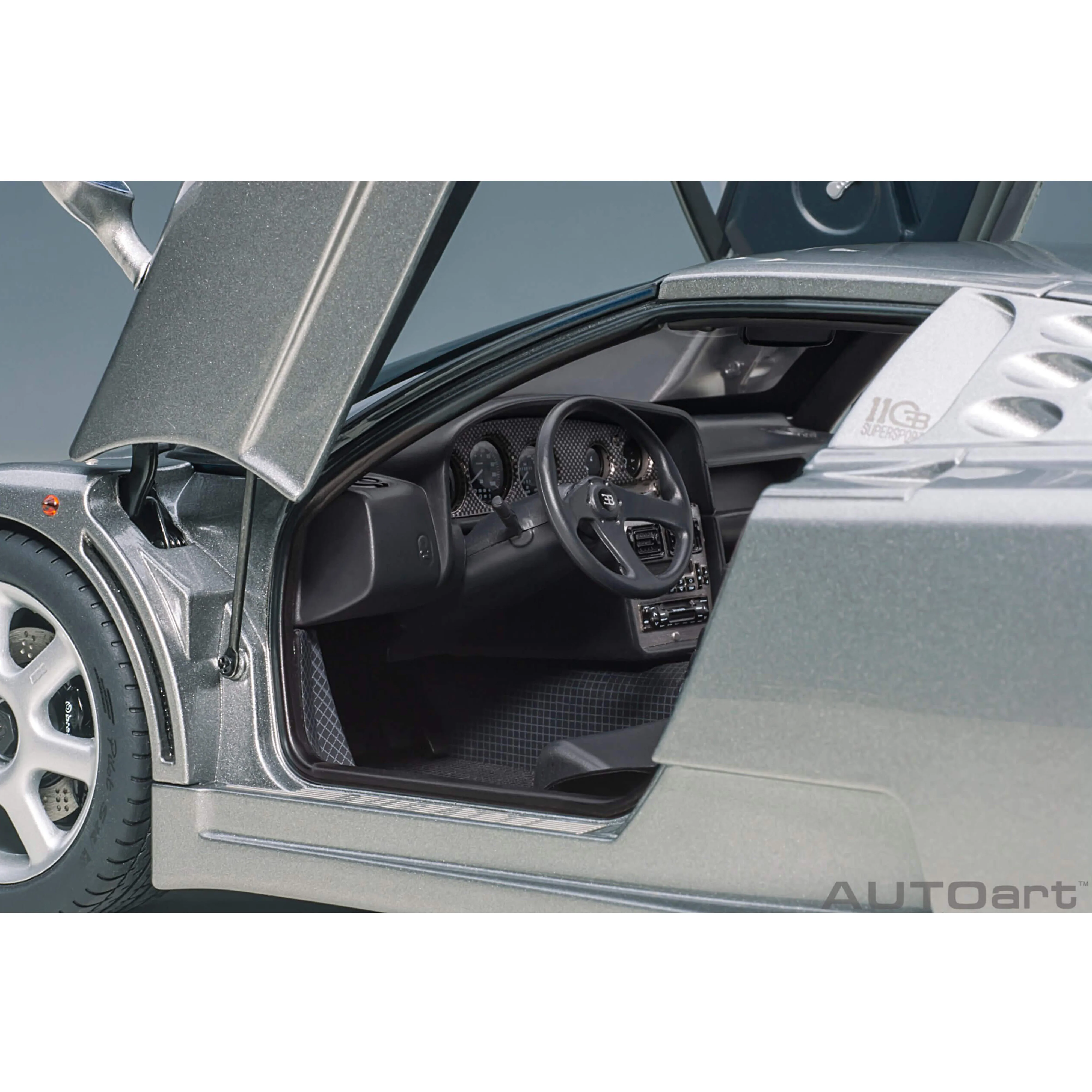Bugatti EB110 SS Gris Métallique 1/18 - Image 4