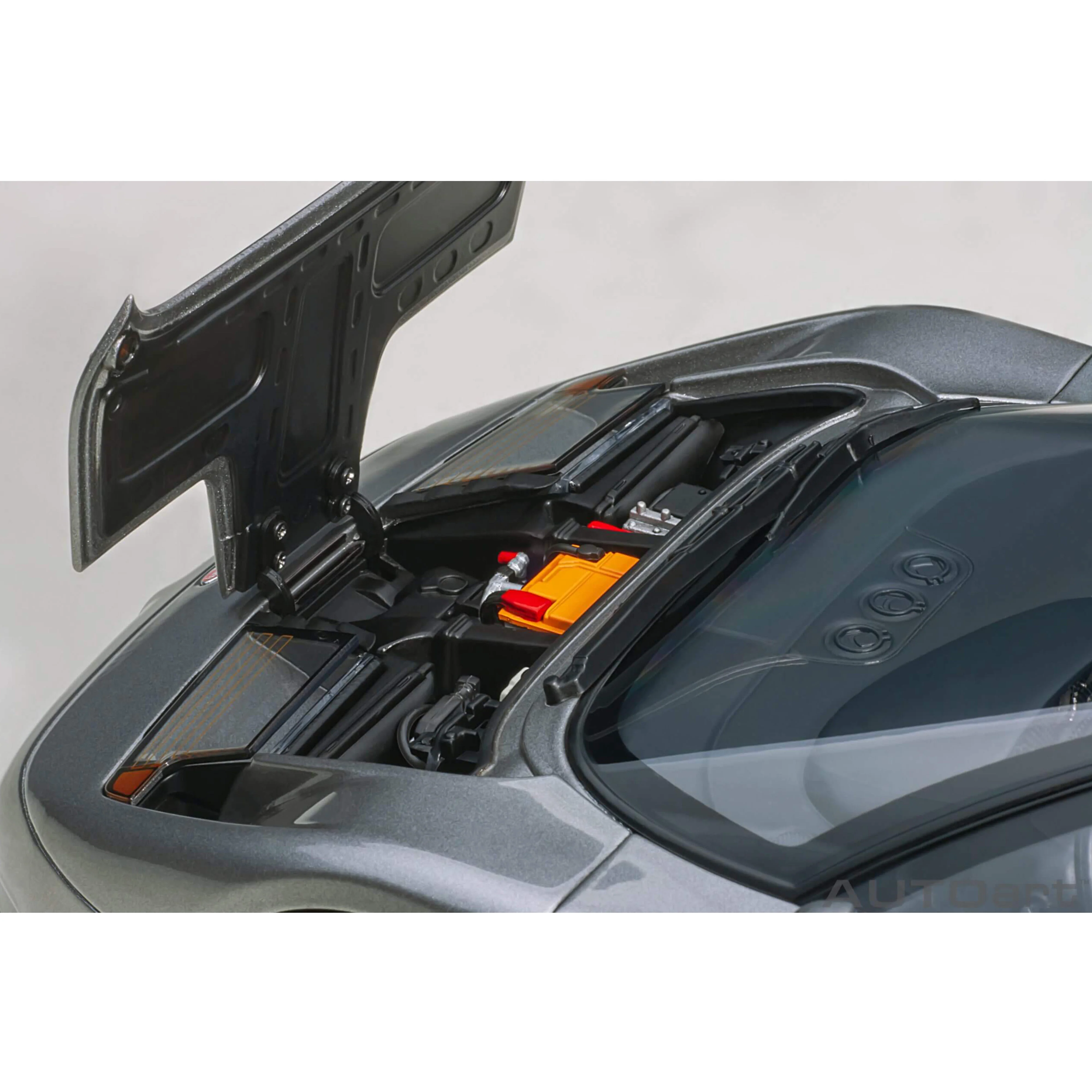 Bugatti EB110 SS Gris Métallique 1/18 - Image 5