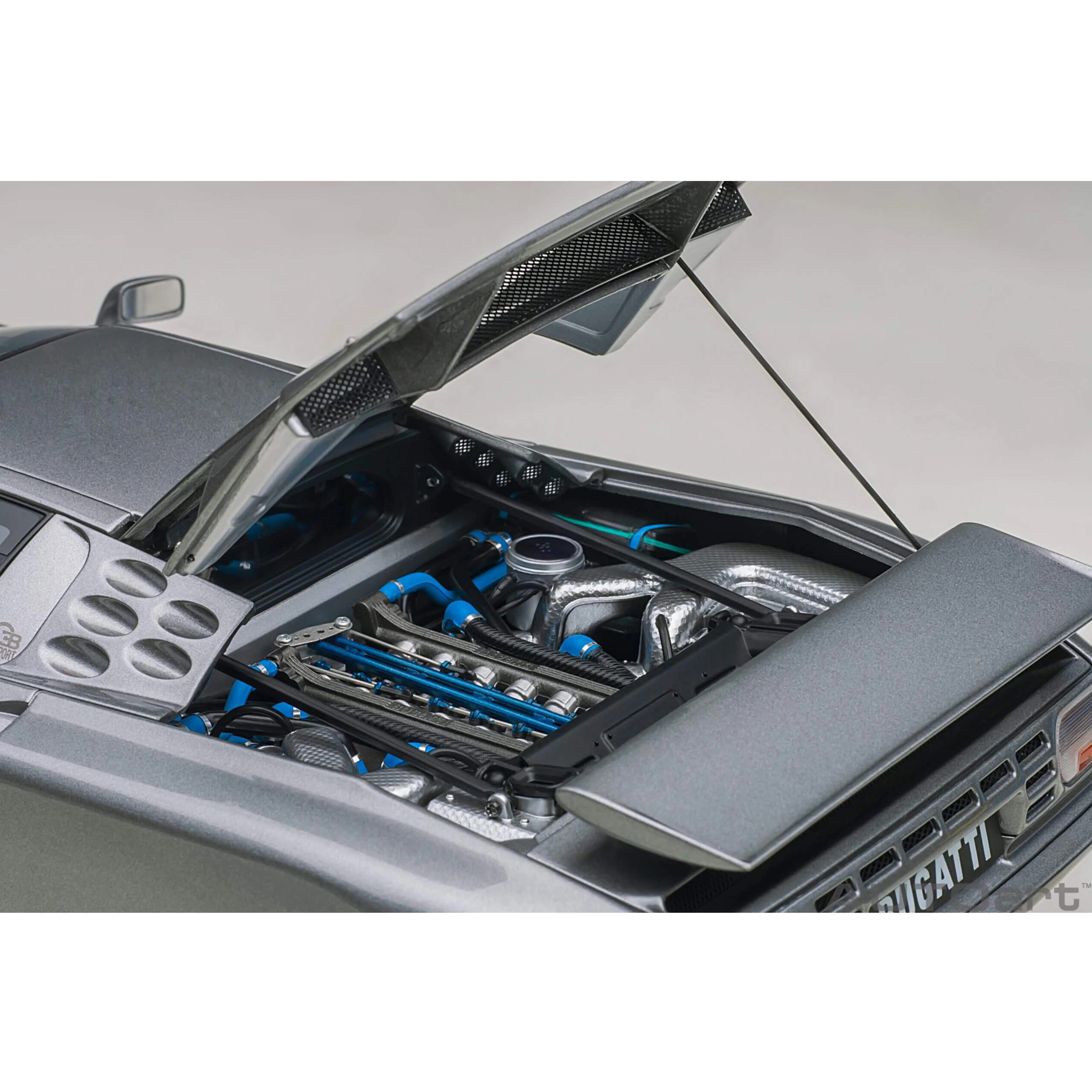 Bugatti EB110 SS Gris Métallique 1/18 - Image 6