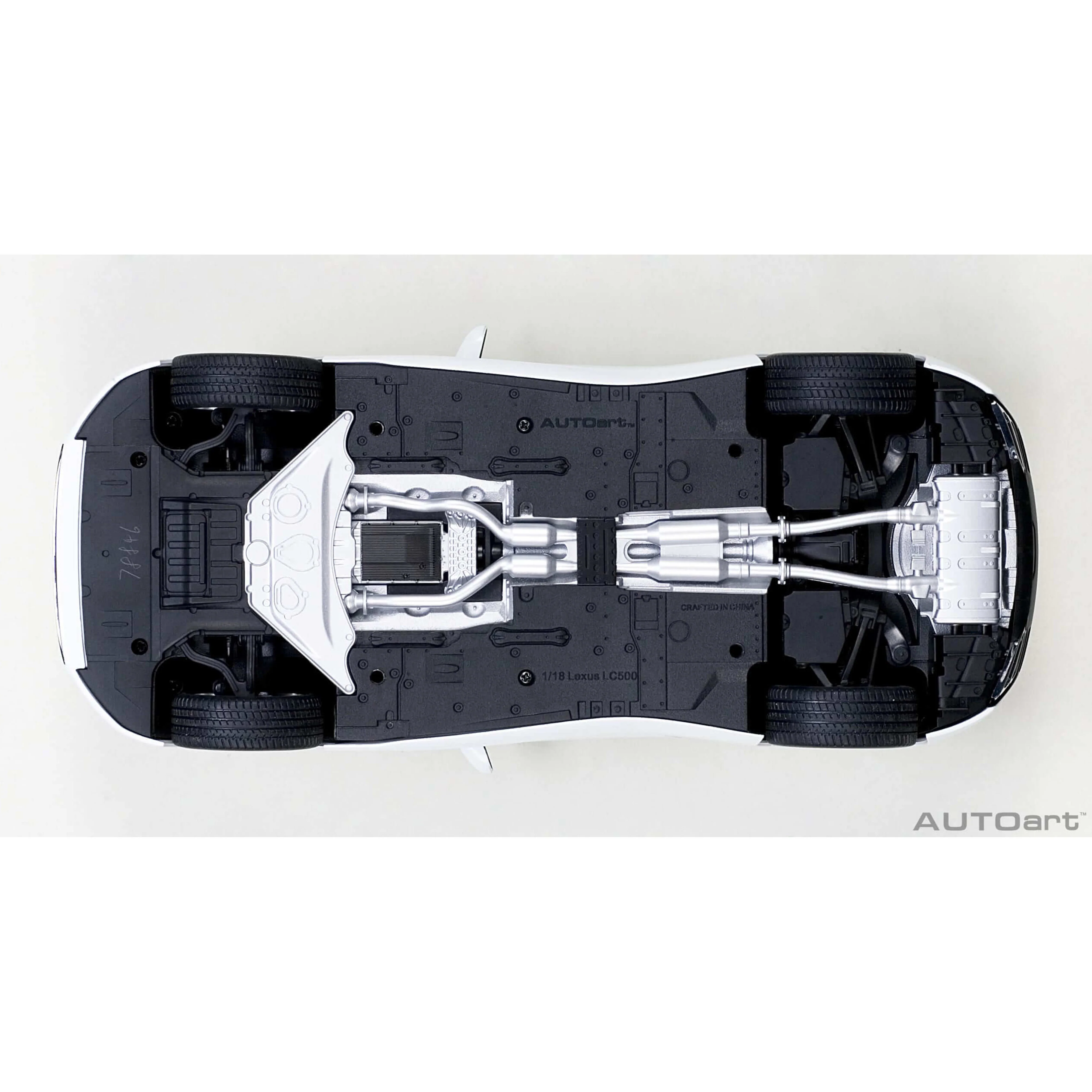 Lexus LC 500 Blanc Métallique/Intérieur Noir 1/18 - Image 4