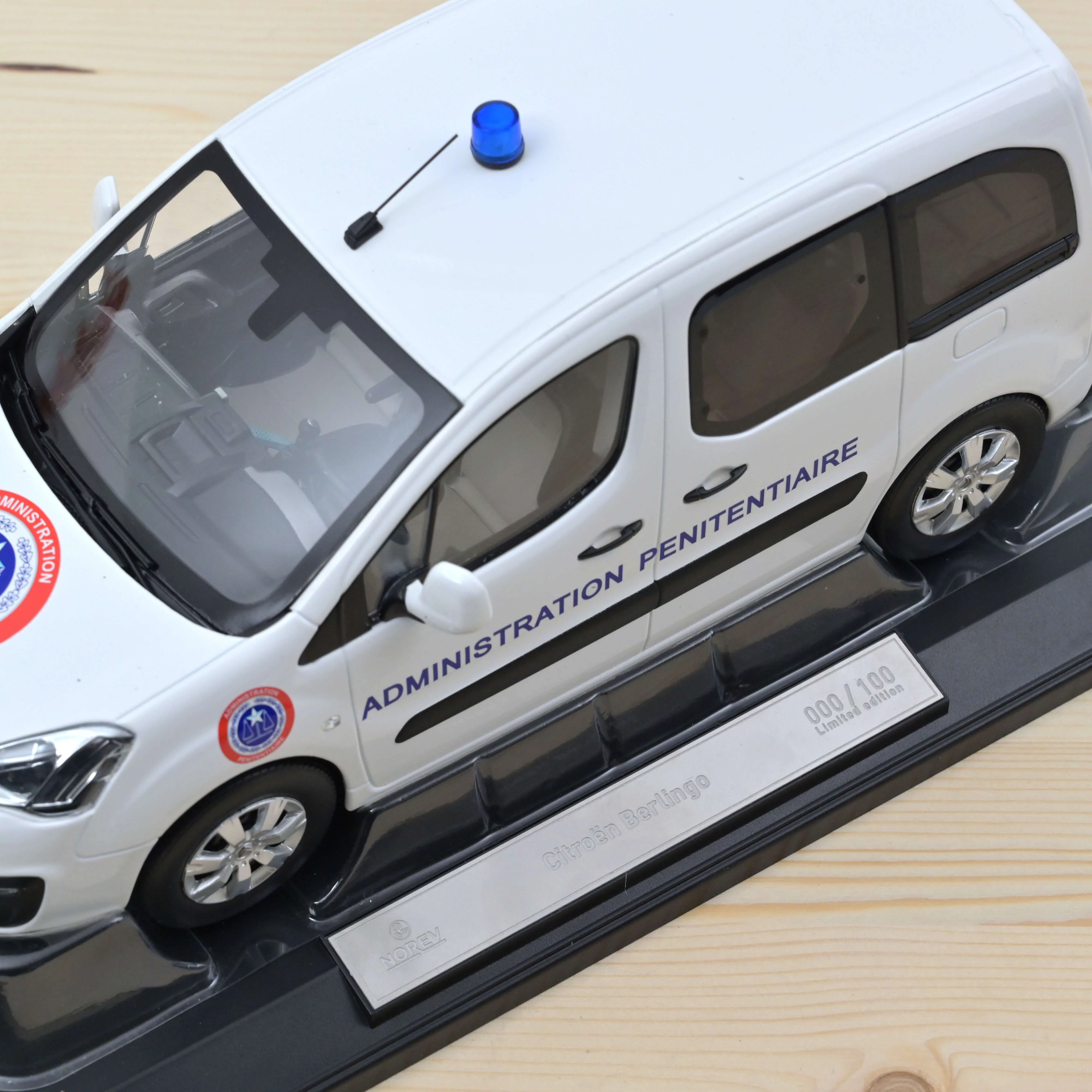 Citroën Berlingo 2016 A.P. 1/18 - 100pcs - Image 3