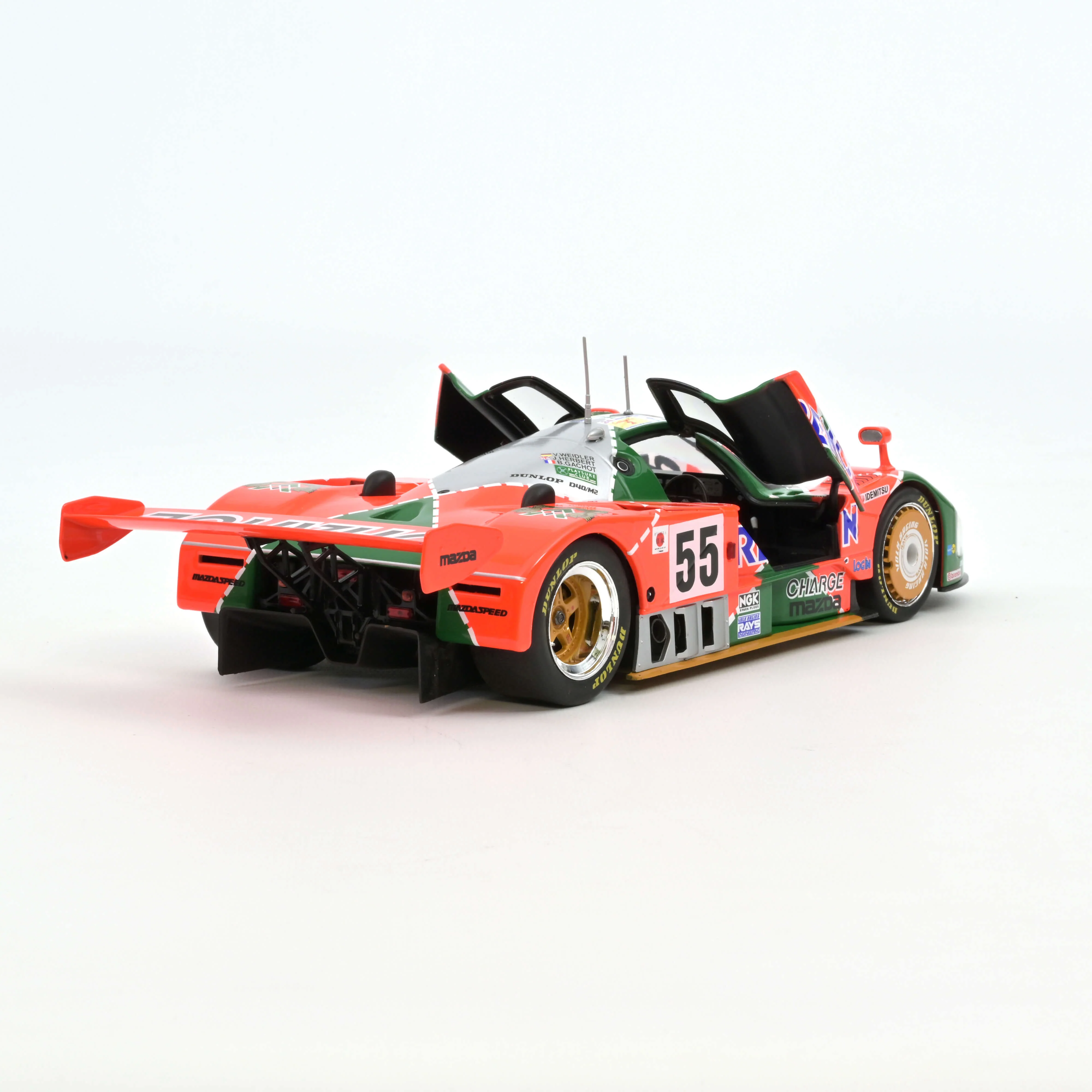Mazda 787 B Vainqueur 24h Le Mans Weidler/Herbert/Gachot 1991 1/18 - Image 2