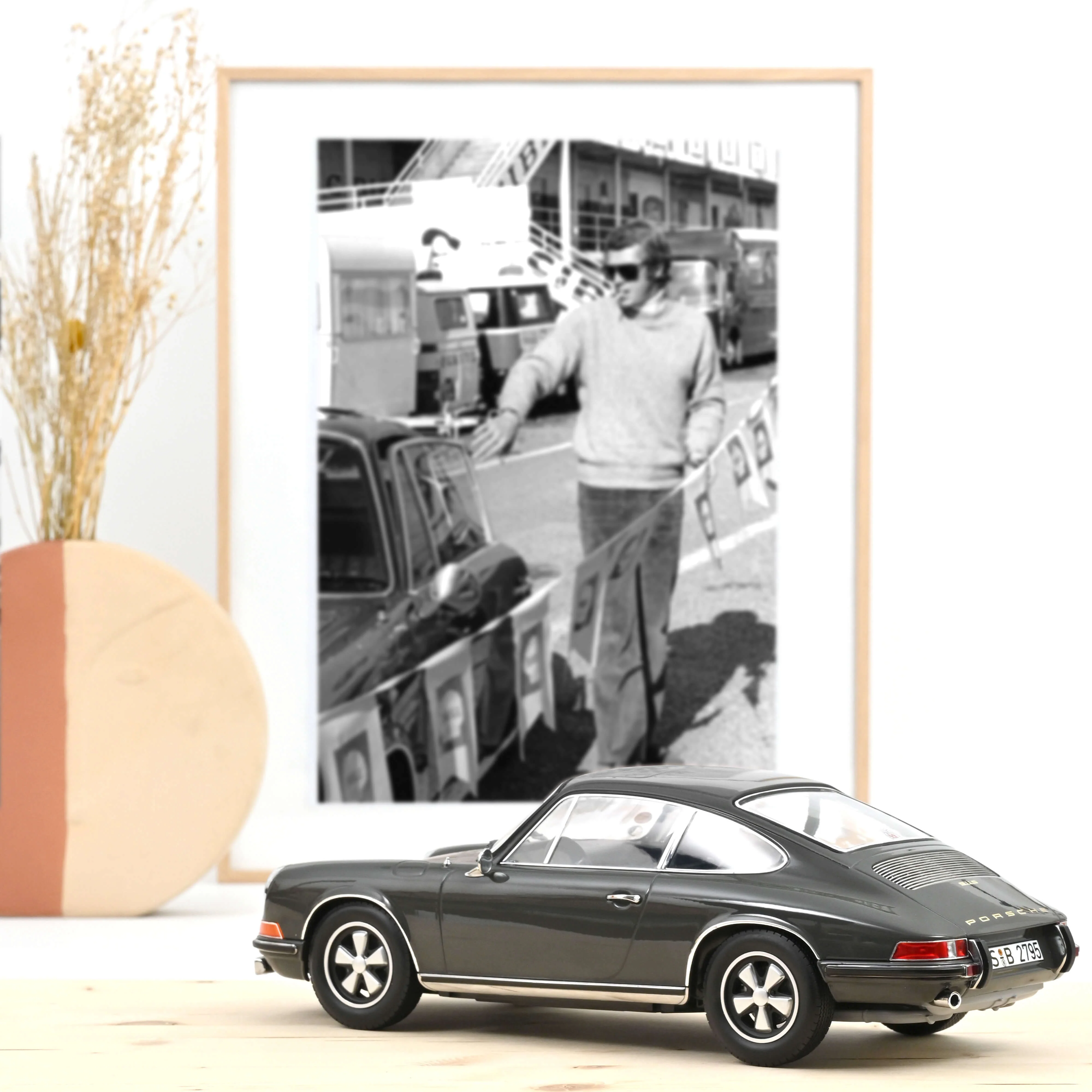 Porsche 911 S 1970 Gris ardoise 1/12 - Image 2