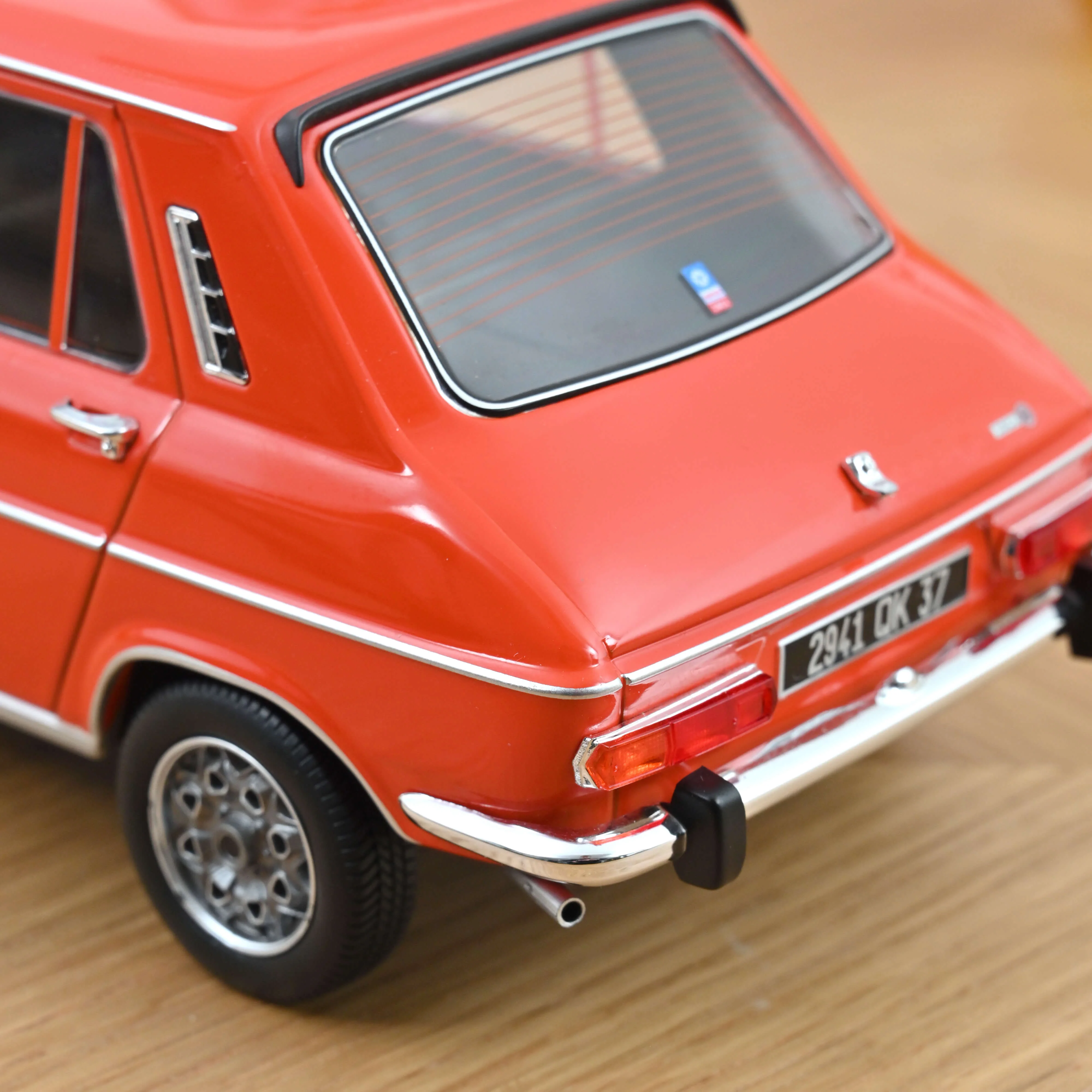 Simca 1100 TI 1974 Rouge Sumatra 1/18 - Image 4