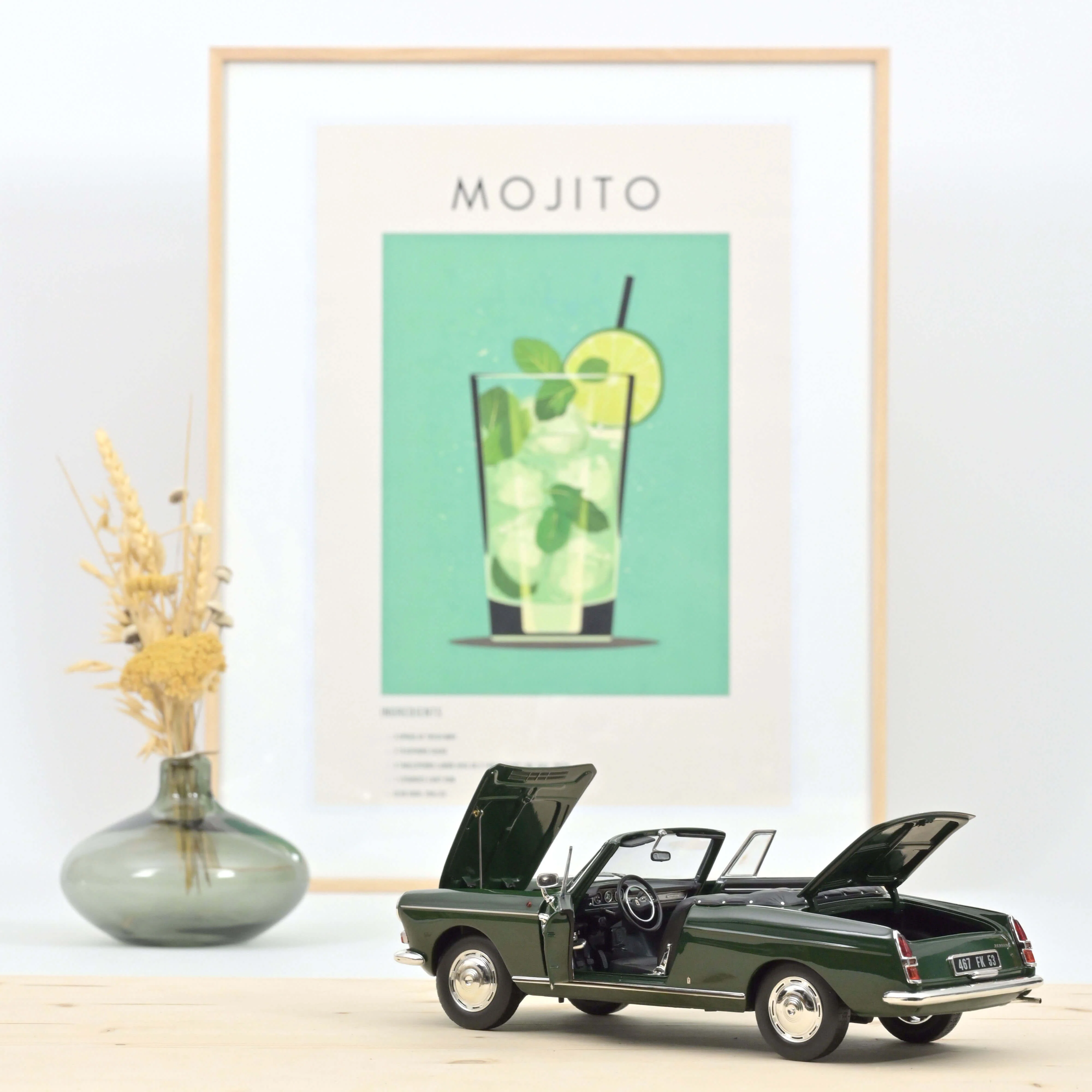 Peugeot 404 Cabriolet 1967 Vert Antique 1/18 - 200pcs - Image 3