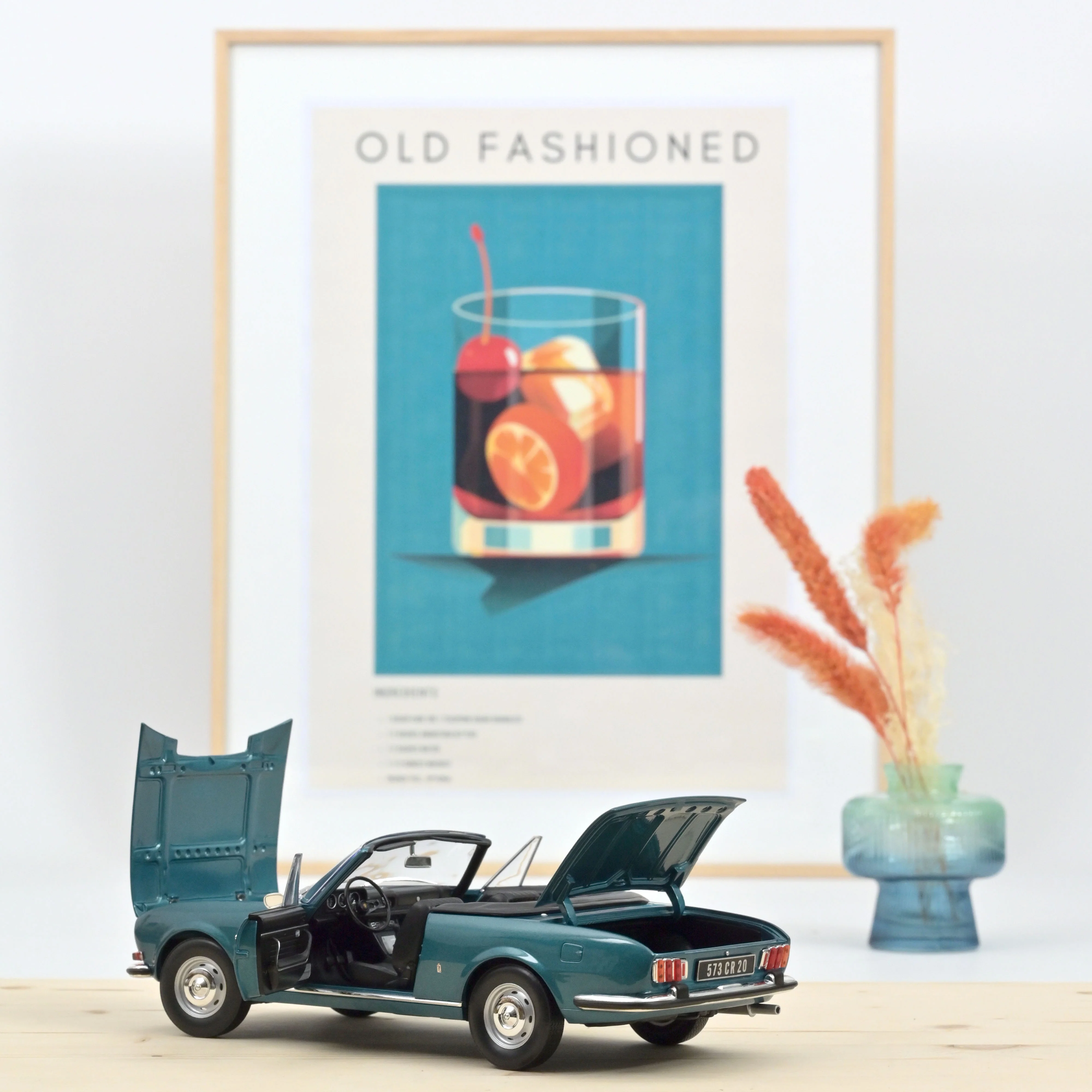 Peugeot 504 Cabriolet 1969 Bleu Métallique 1/18 - 250pcs - Image 3