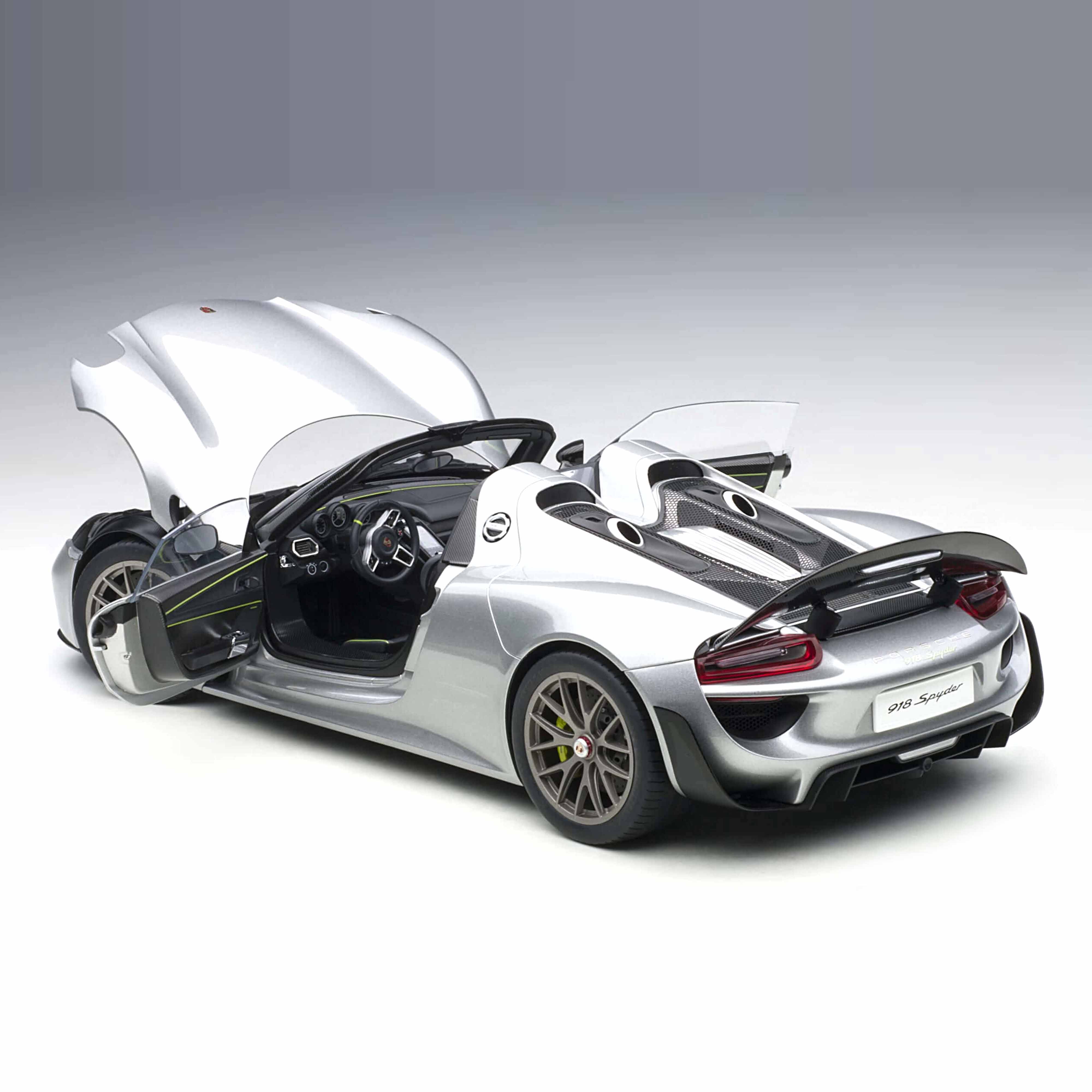 Porsche 918 Spyder Weissach Package GT Argent Métallique 1/12 - Image 7
