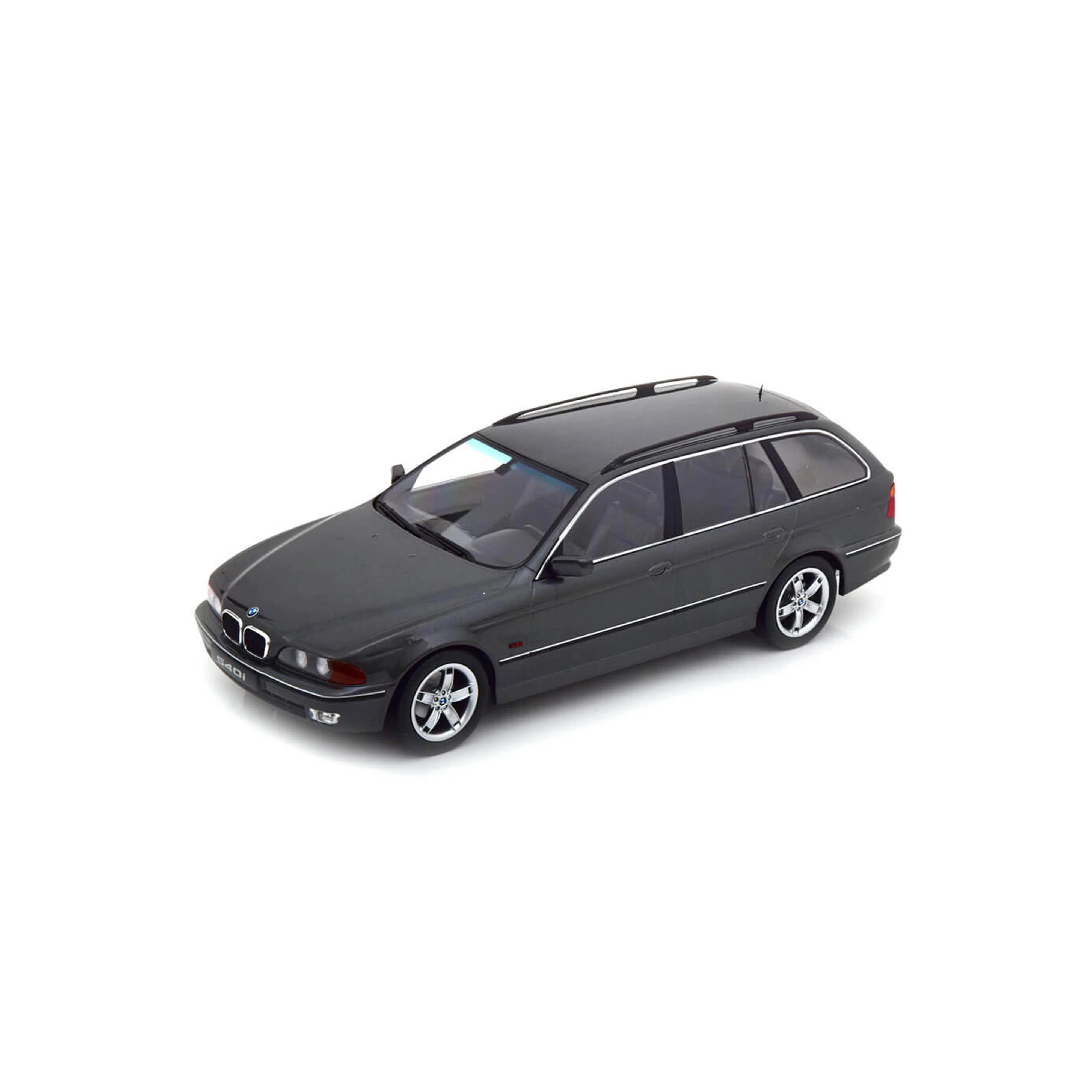 BMW 540i E39 Touring 1997 Gris Métallique 1/18