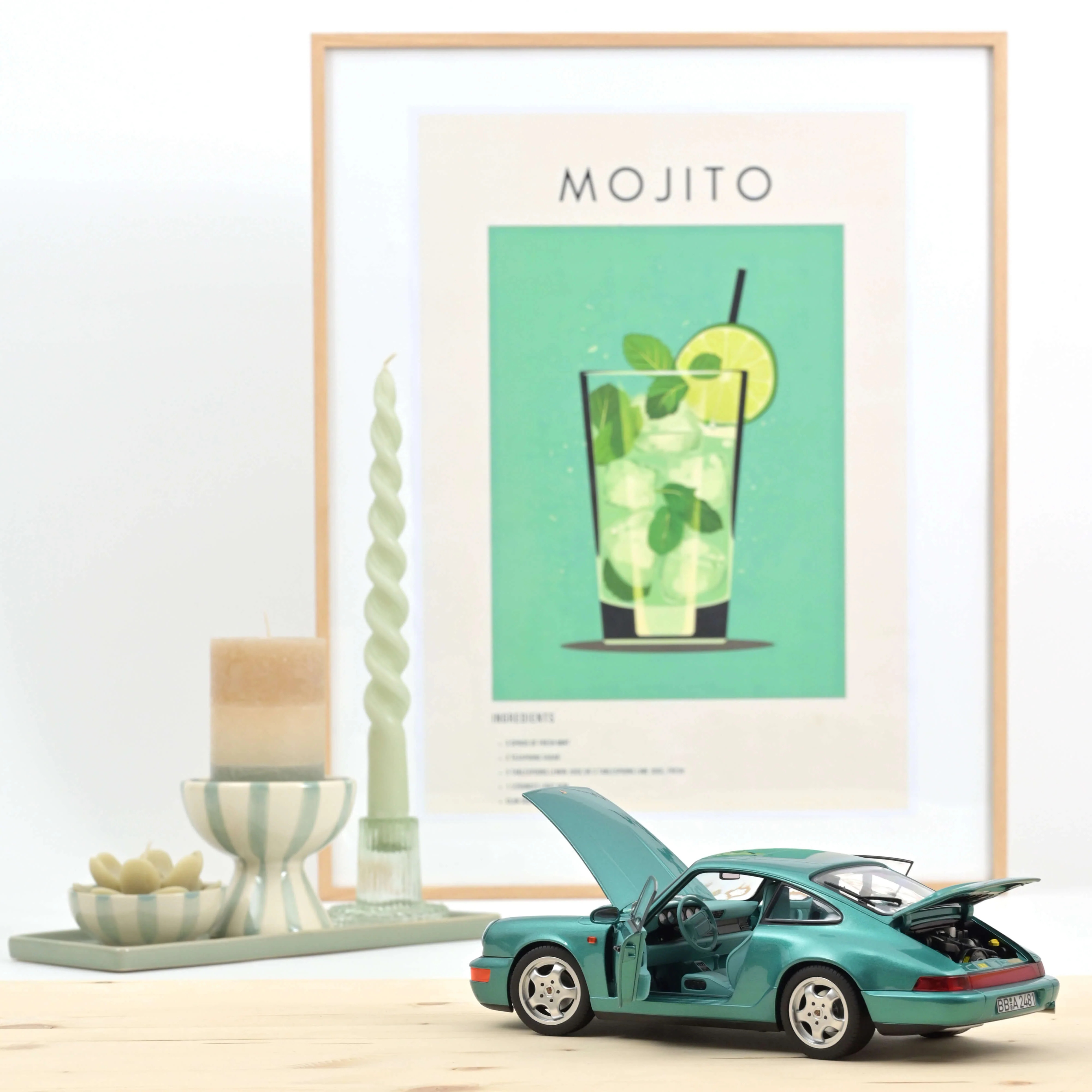 Porsche 911 Carrera 2 1992 Vert Wimbledon 1/18 - Image 2