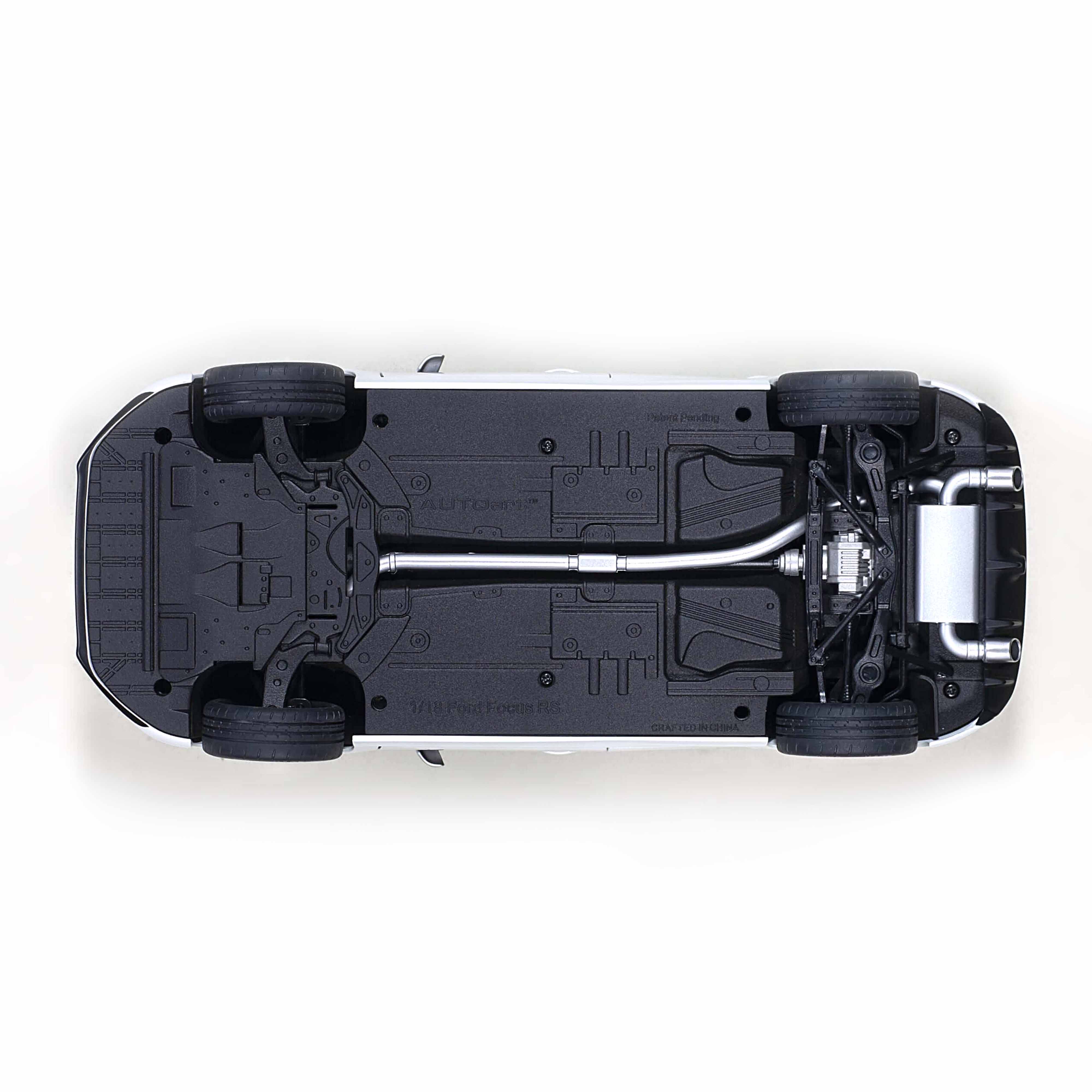 Ford Focus RS 2016 Blanc glacé 1/18 - Image 4