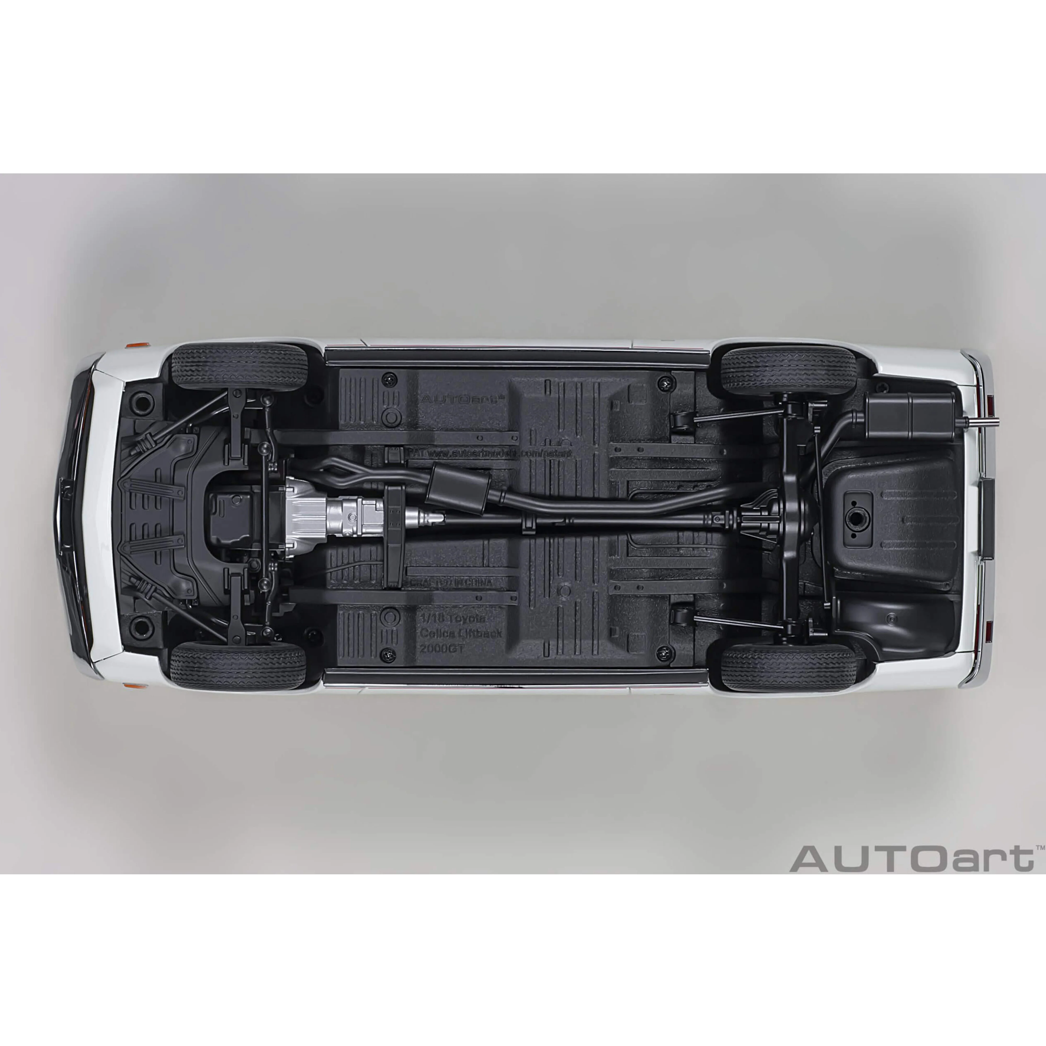 Toyota Celica Liftback 2000 GT RA25 1973 Blanc 1/18 - Image 4