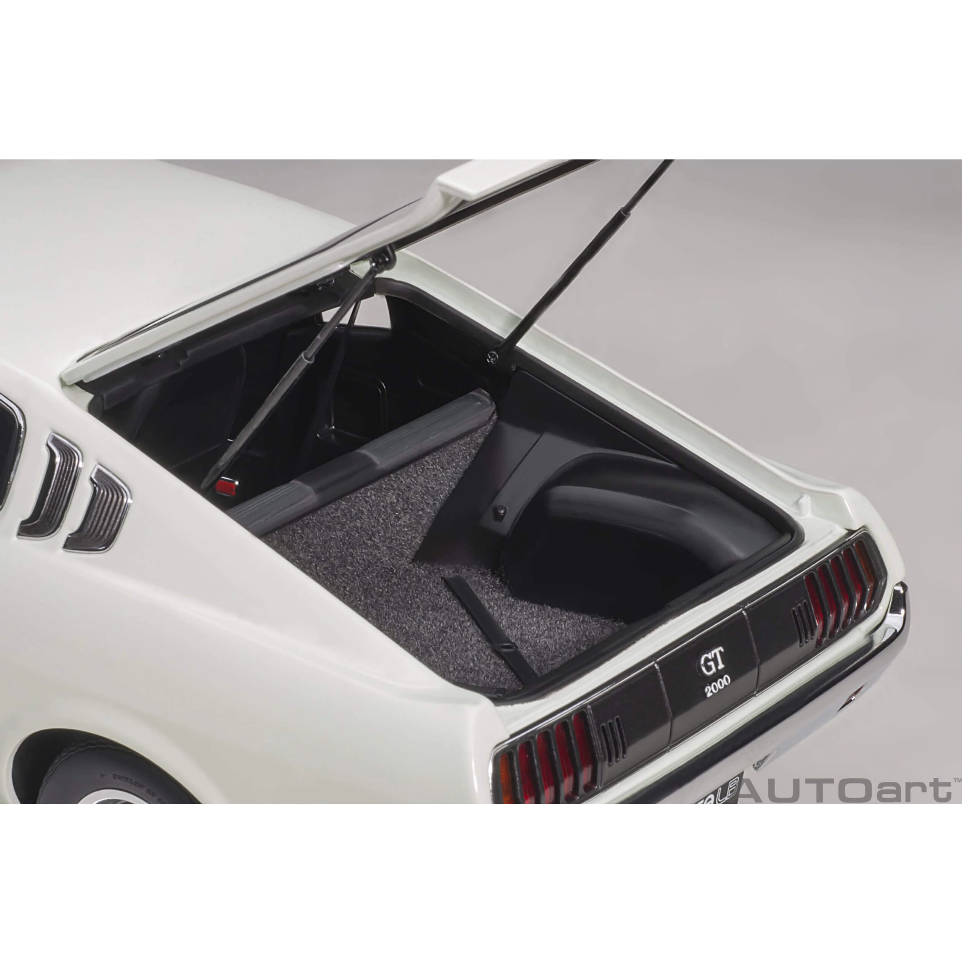 Toyota Celica Liftback 2000 GT RA25 1973 Blanc 1/18 - Image 7