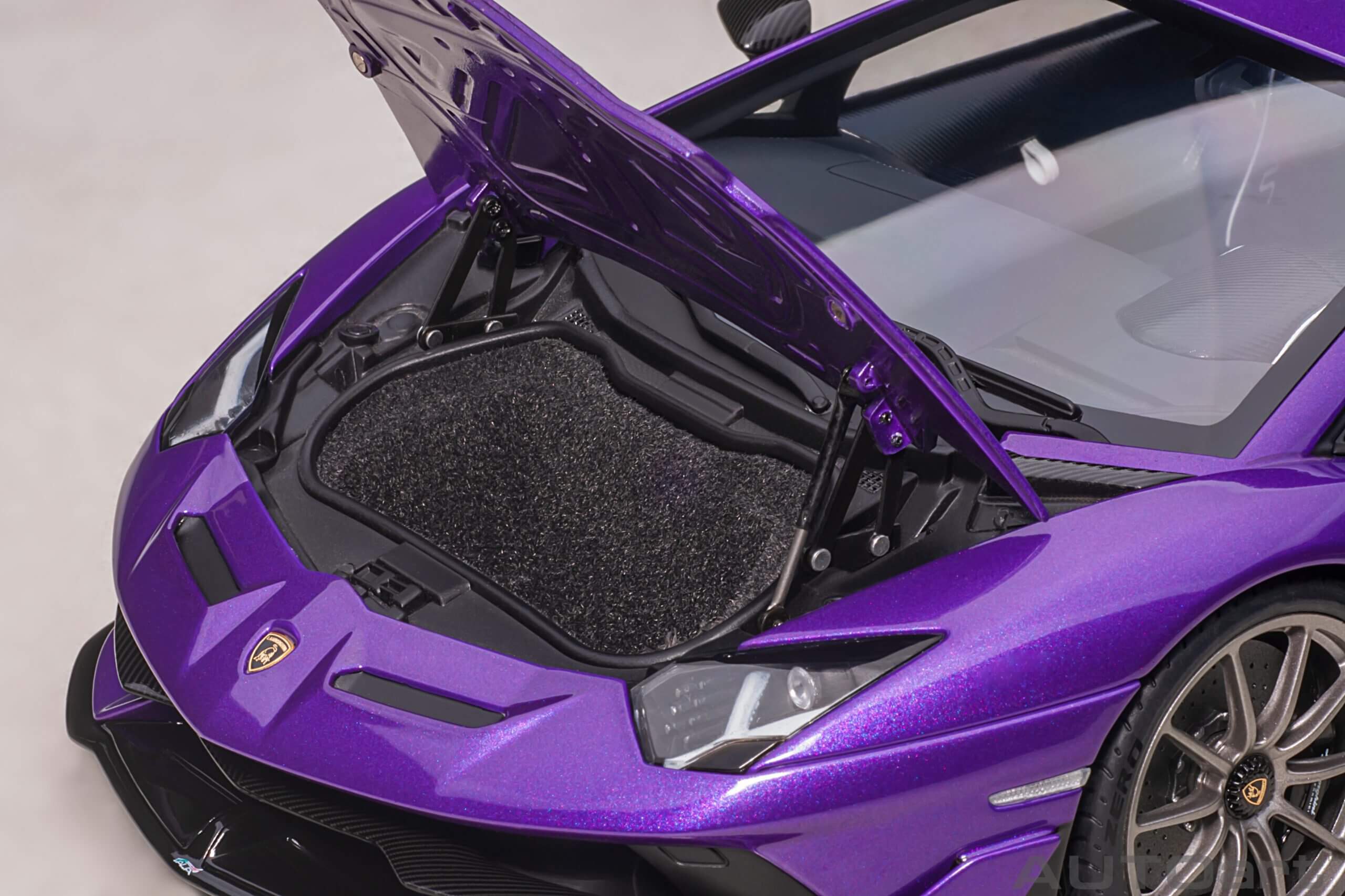 Lamborghini Aventador SVJ 2019 Violet perle 1/18 - Image 5