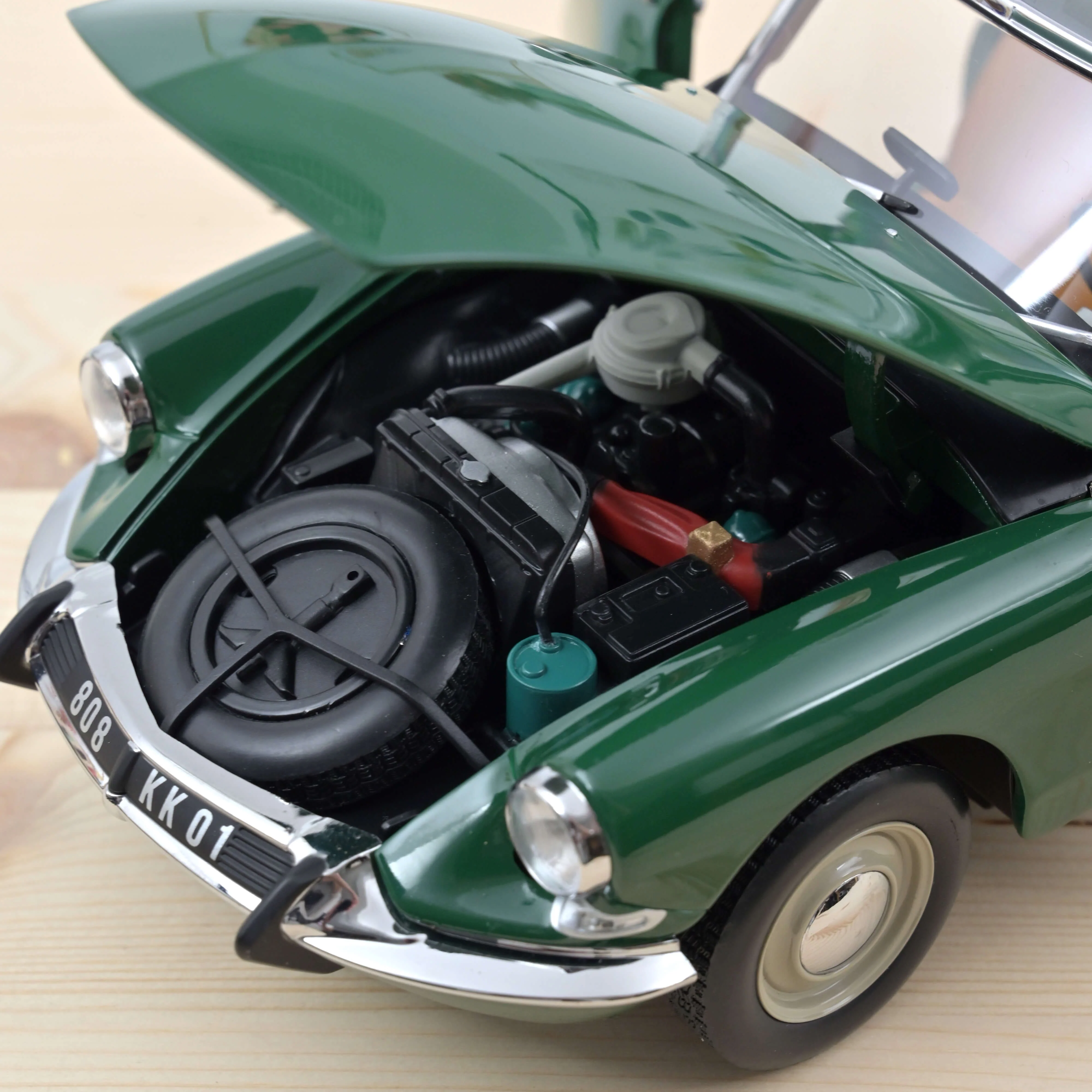 Citroën ID 19 Break 1967 Vert Jura 1/18 - 300pcs - Image 4